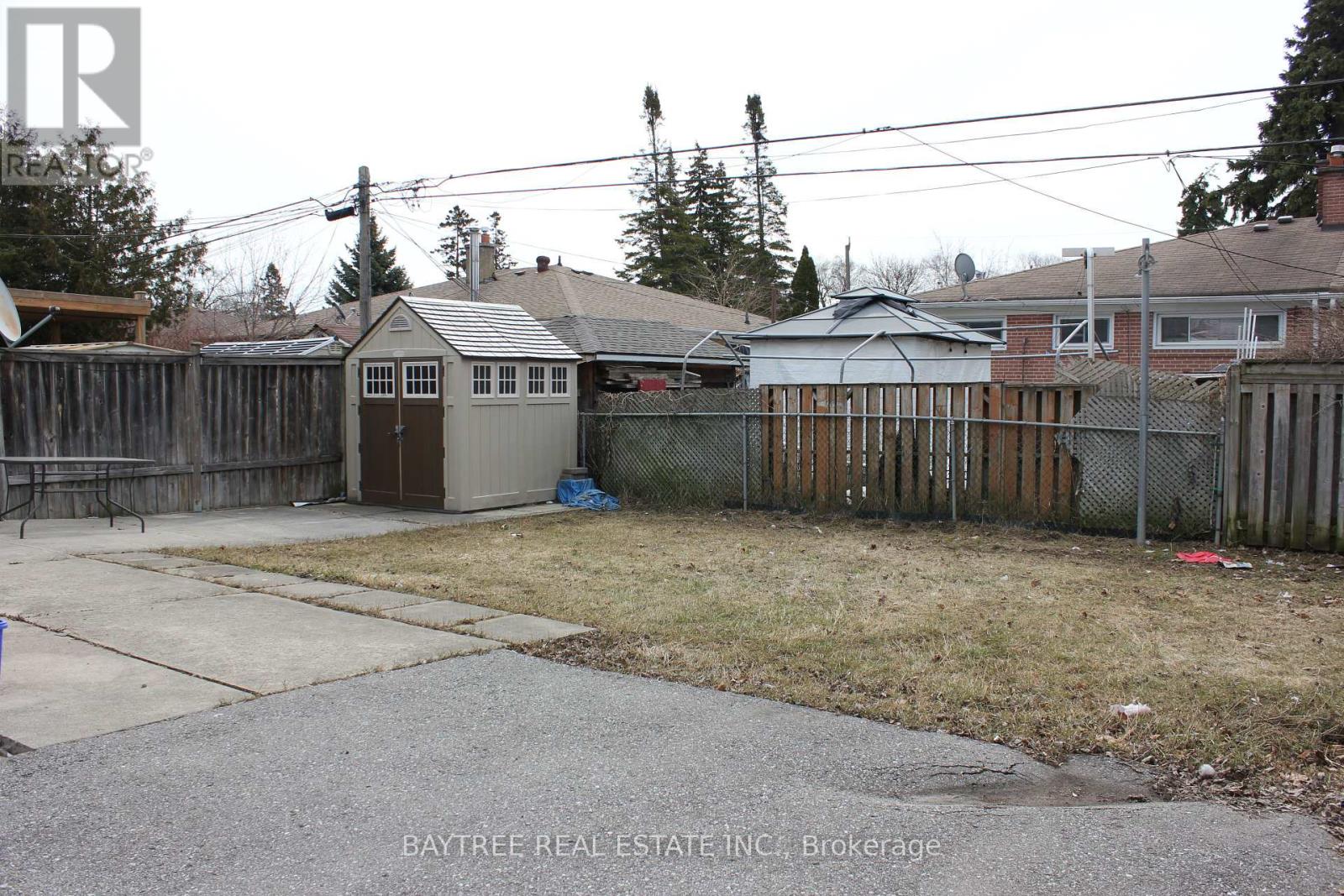 Lower - 226 Beechy Drive, Richmond Hill, Ontario  L4C 2X7 - Photo 24 - N12948946
