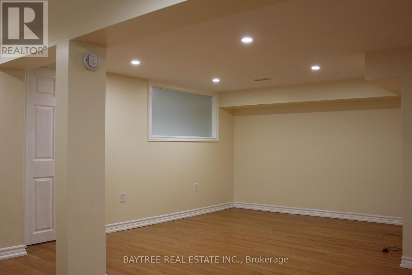 Lower - 226 Beechy Drive, Richmond Hill, Ontario  L4C 2X7 - Photo 8 - N12948946