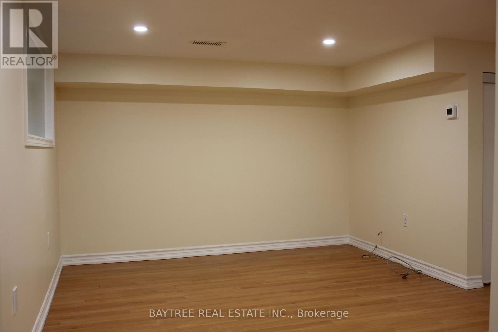 Lower - 226 Beechy Drive, Richmond Hill, Ontario  L4C 2X7 - Photo 9 - N12948946