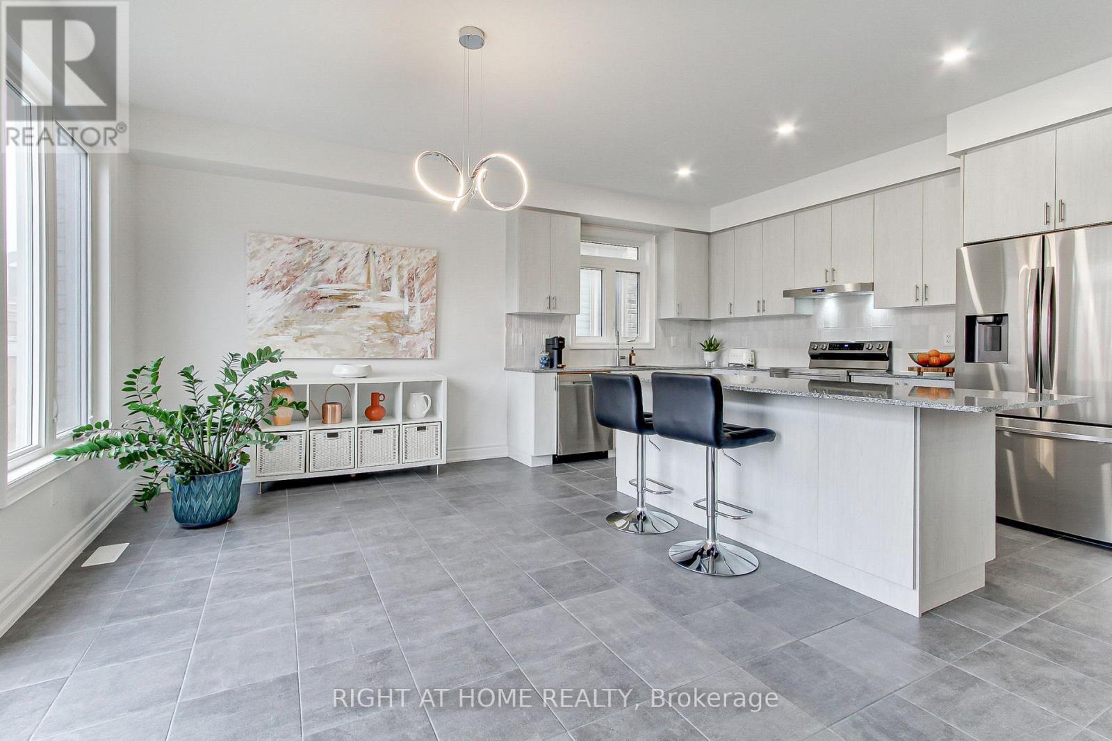 29 Pear Blossom Way, East Gwillimbury, Ontario  L9N 0T3 - Photo 11 - N12948978