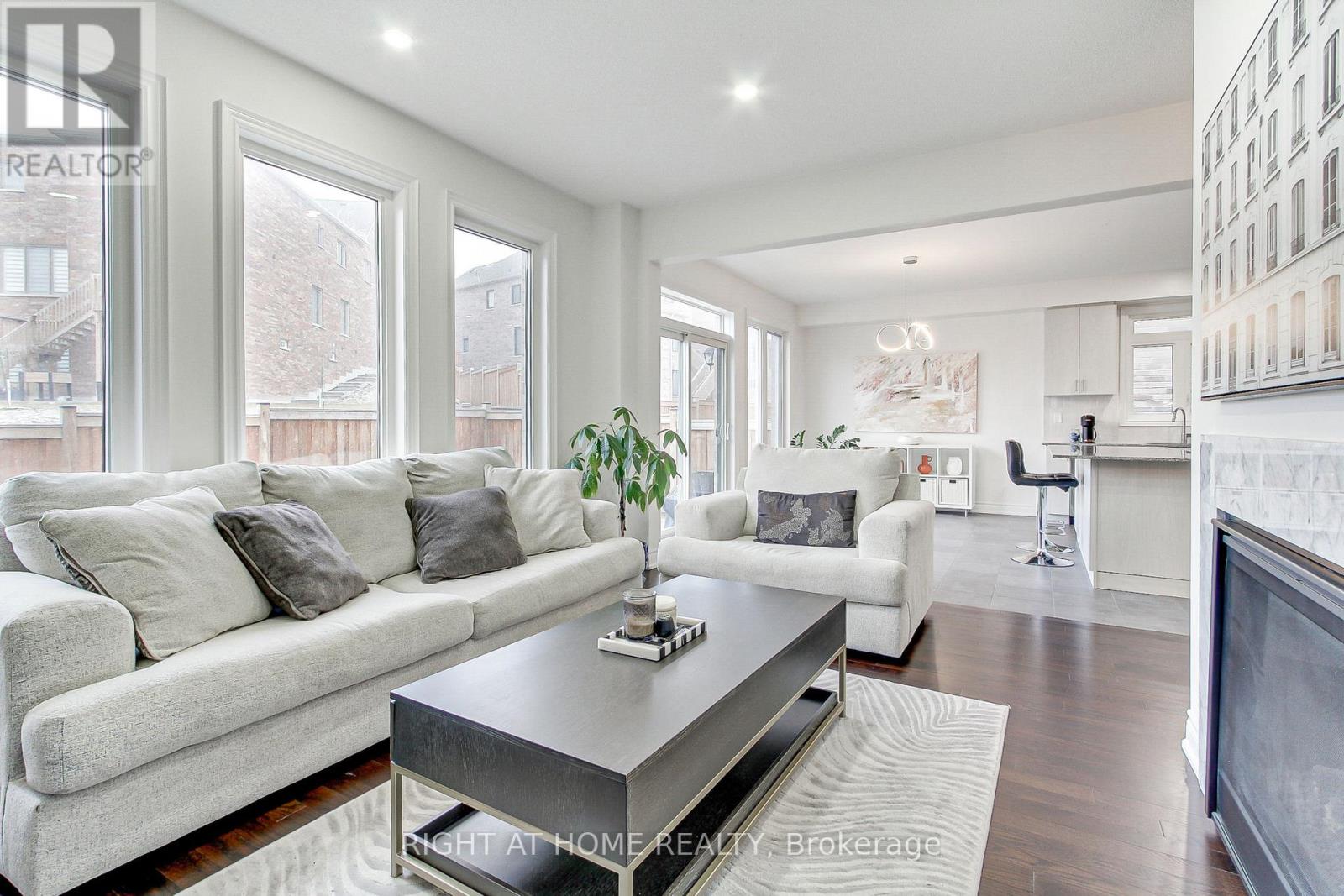 29 Pear Blossom Way, East Gwillimbury, Ontario  L9N 0T3 - Photo 15 - N12948978