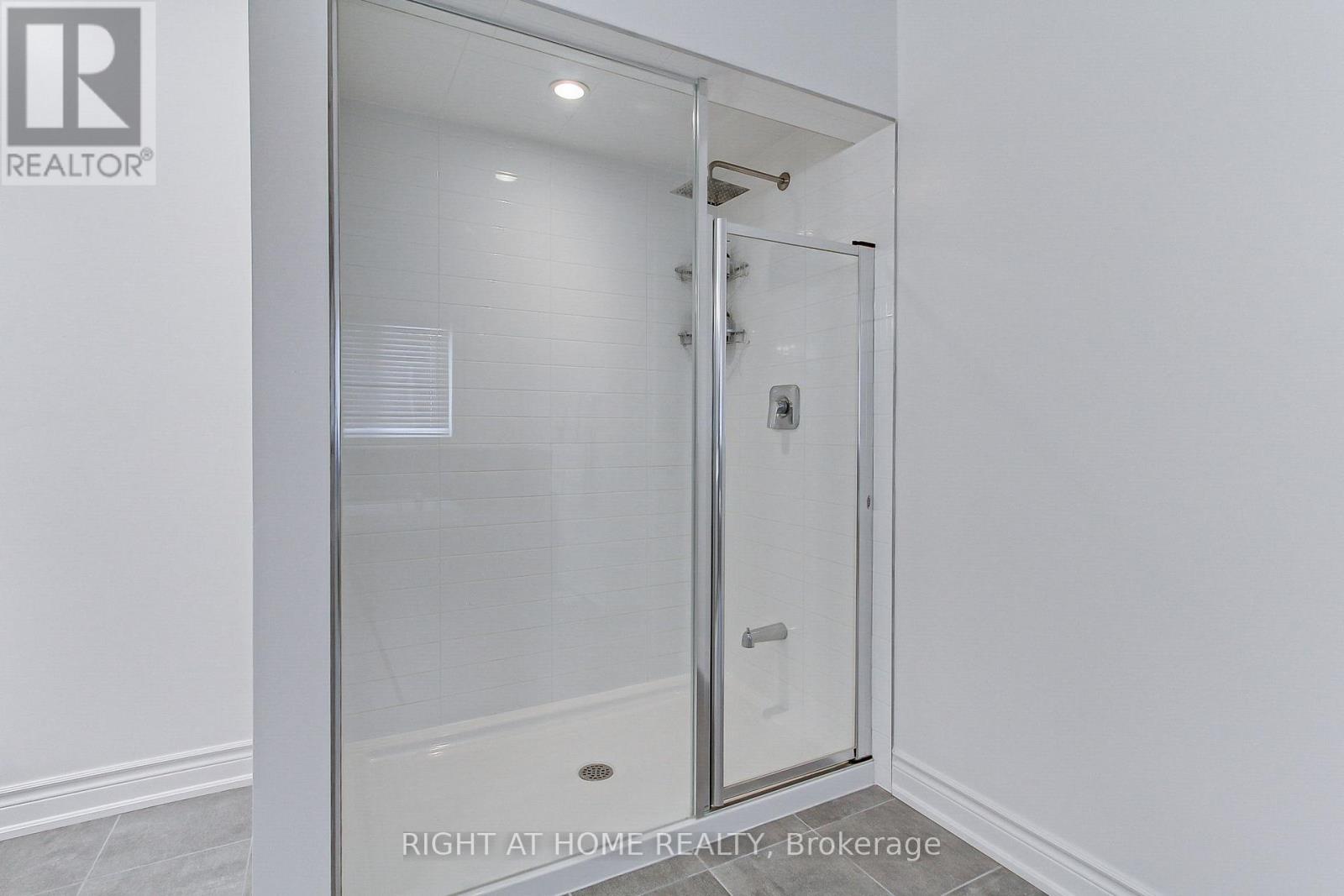 29 Pear Blossom Way, East Gwillimbury, Ontario  L9N 0T3 - Photo 25 - N12948978