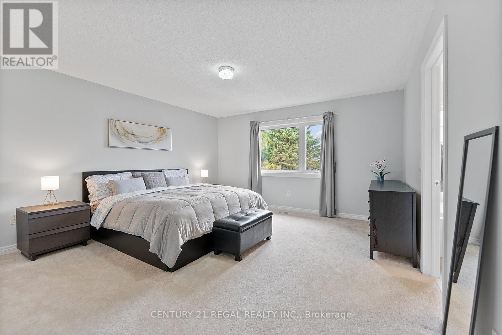 42 Ballymore Drive, Aurora, Ontario  L4G 7E6 - Photo 8 - N12948984