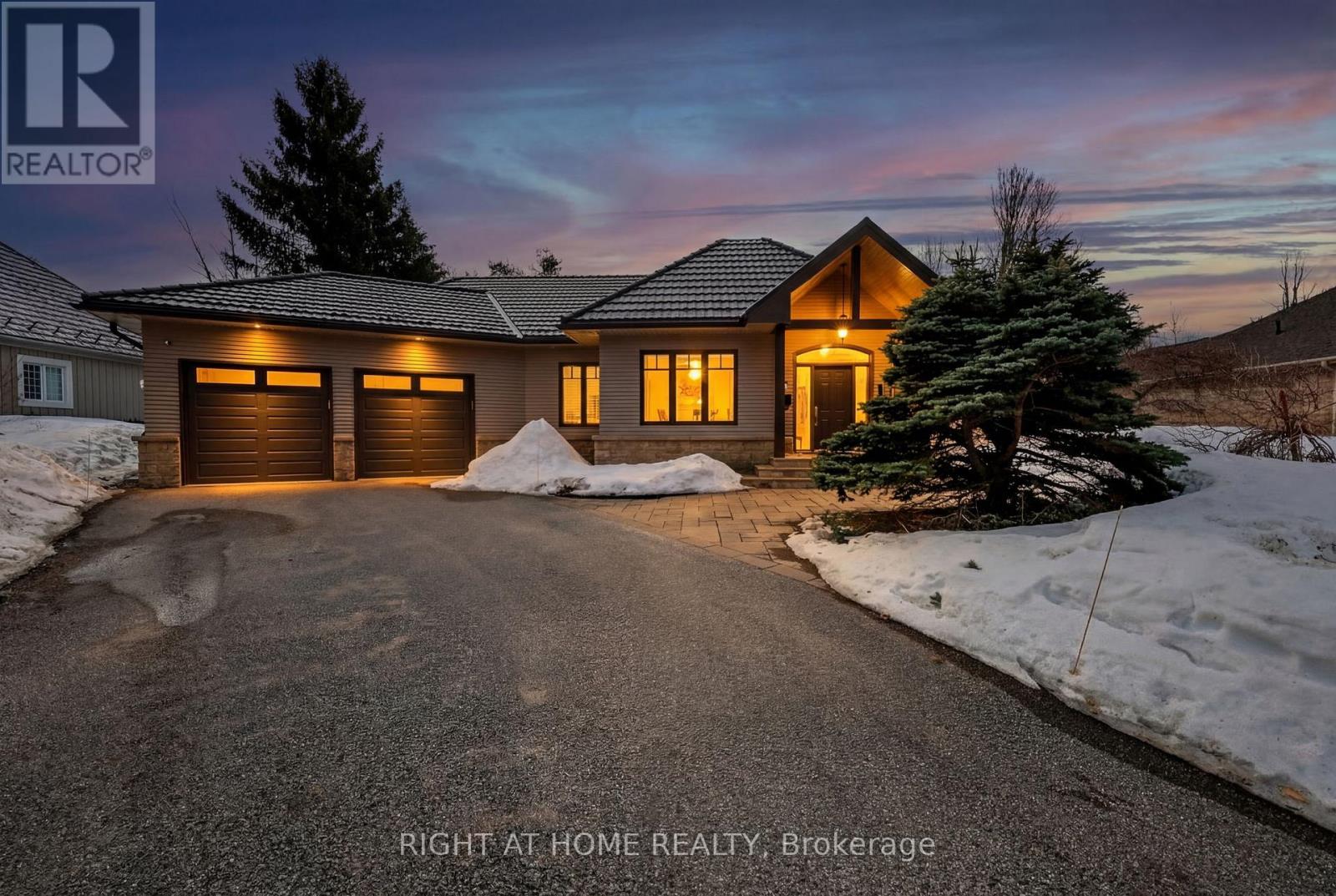 13 Alpine Way, Oro-Medonte, Ontario  L0L 2L0 - Photo 1 - S12948998