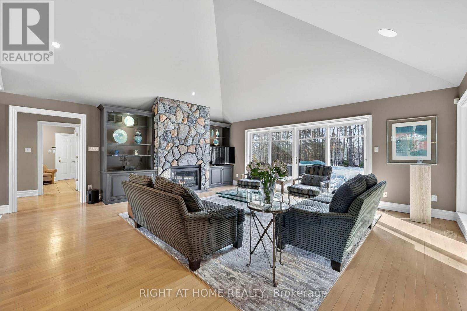 13 Alpine Way, Oro-Medonte, Ontario  L0L 2L0 - Photo 7 - S12948998