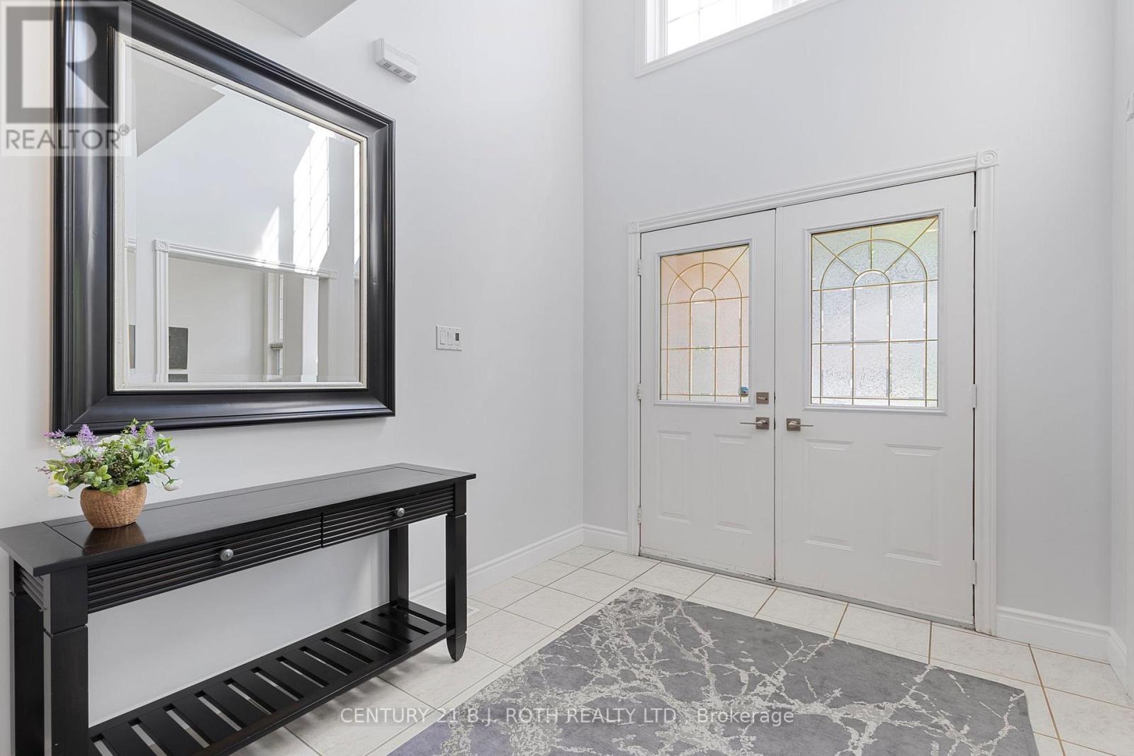 48 Crimson Ridge Road, Barrie, Ontario  L4N 9S1 - Photo 6 - S12949030