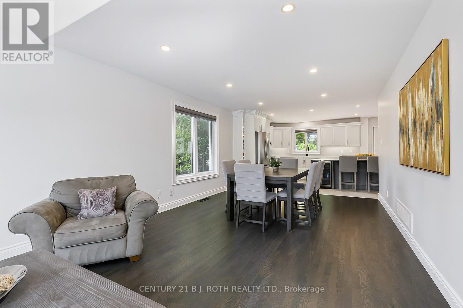 48 Crimson Ridge Road, Barrie, Ontario  L4N 9S1 - Photo 8 - S12949030