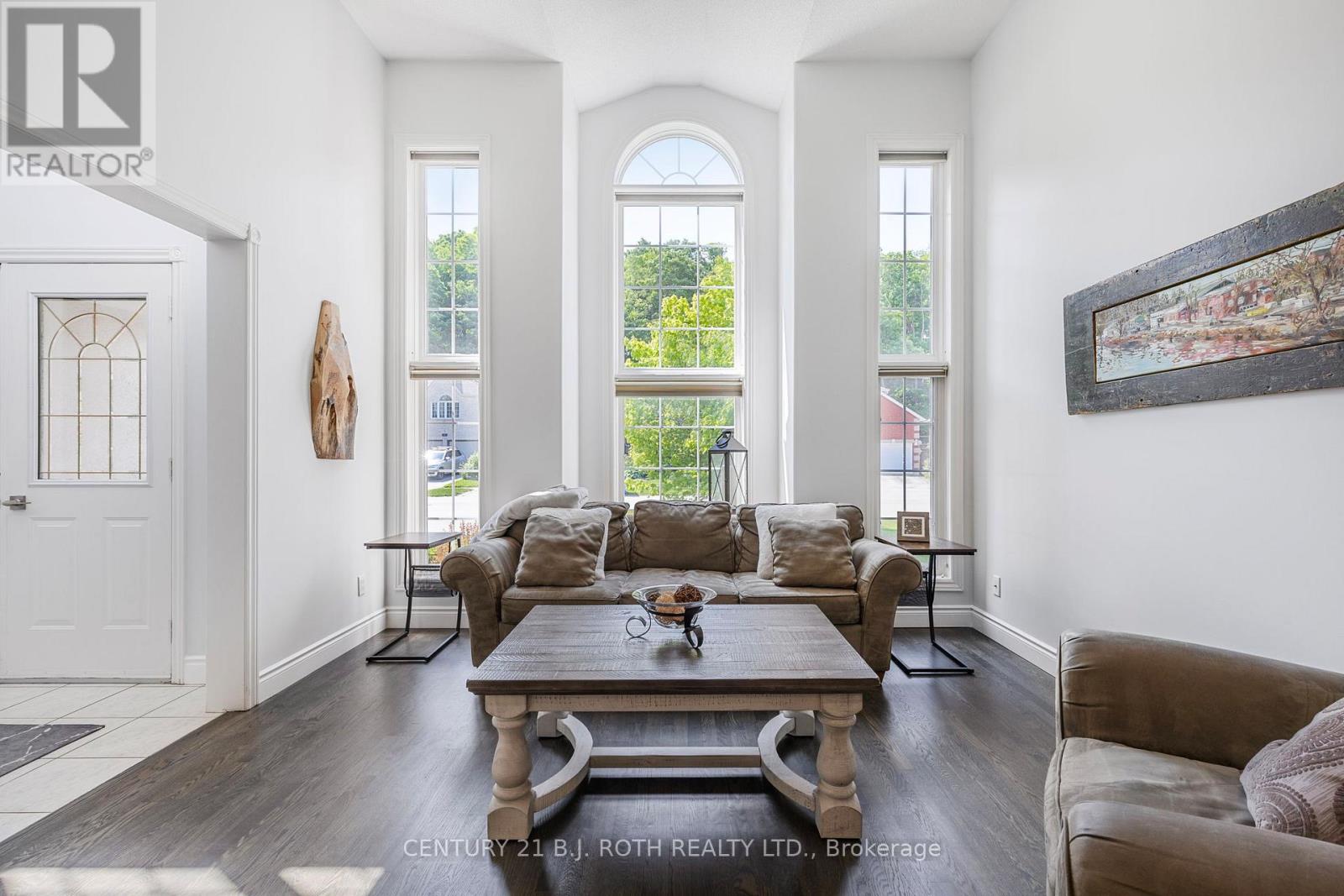 48 Crimson Ridge Road, Barrie, Ontario  L4N 9S1 - Photo 9 - S12949030