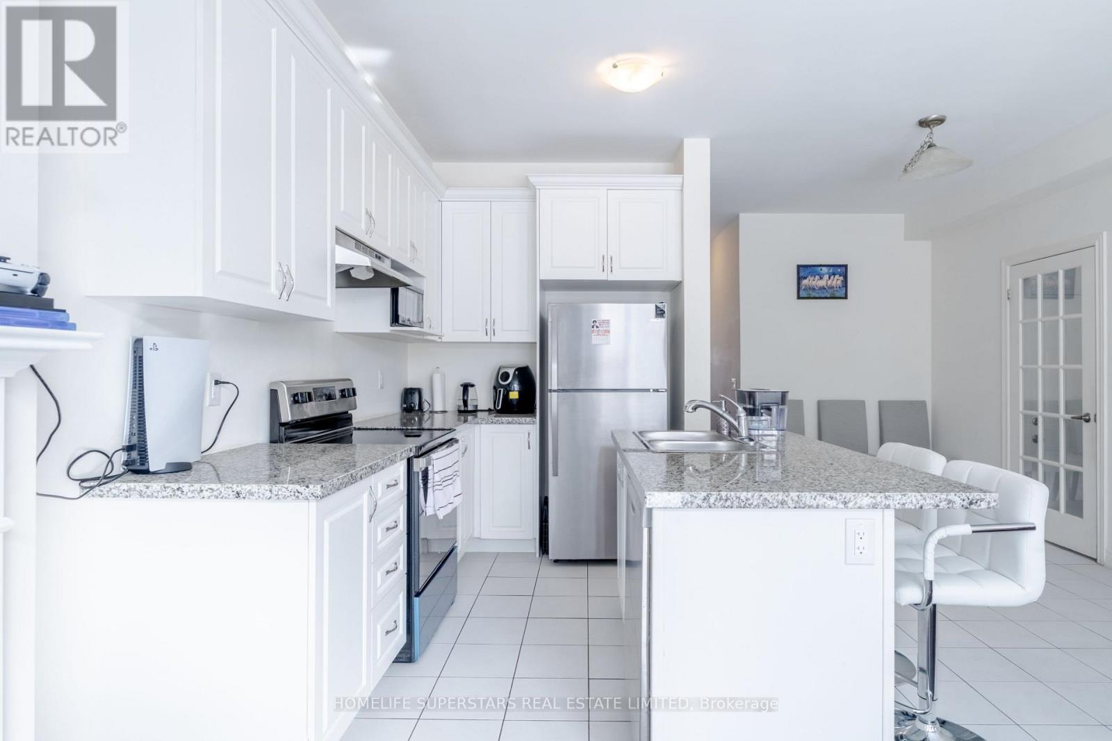 16 Gosset Road, Brampton, Ontario  L7A 0C3 - Photo 8 - W12790242