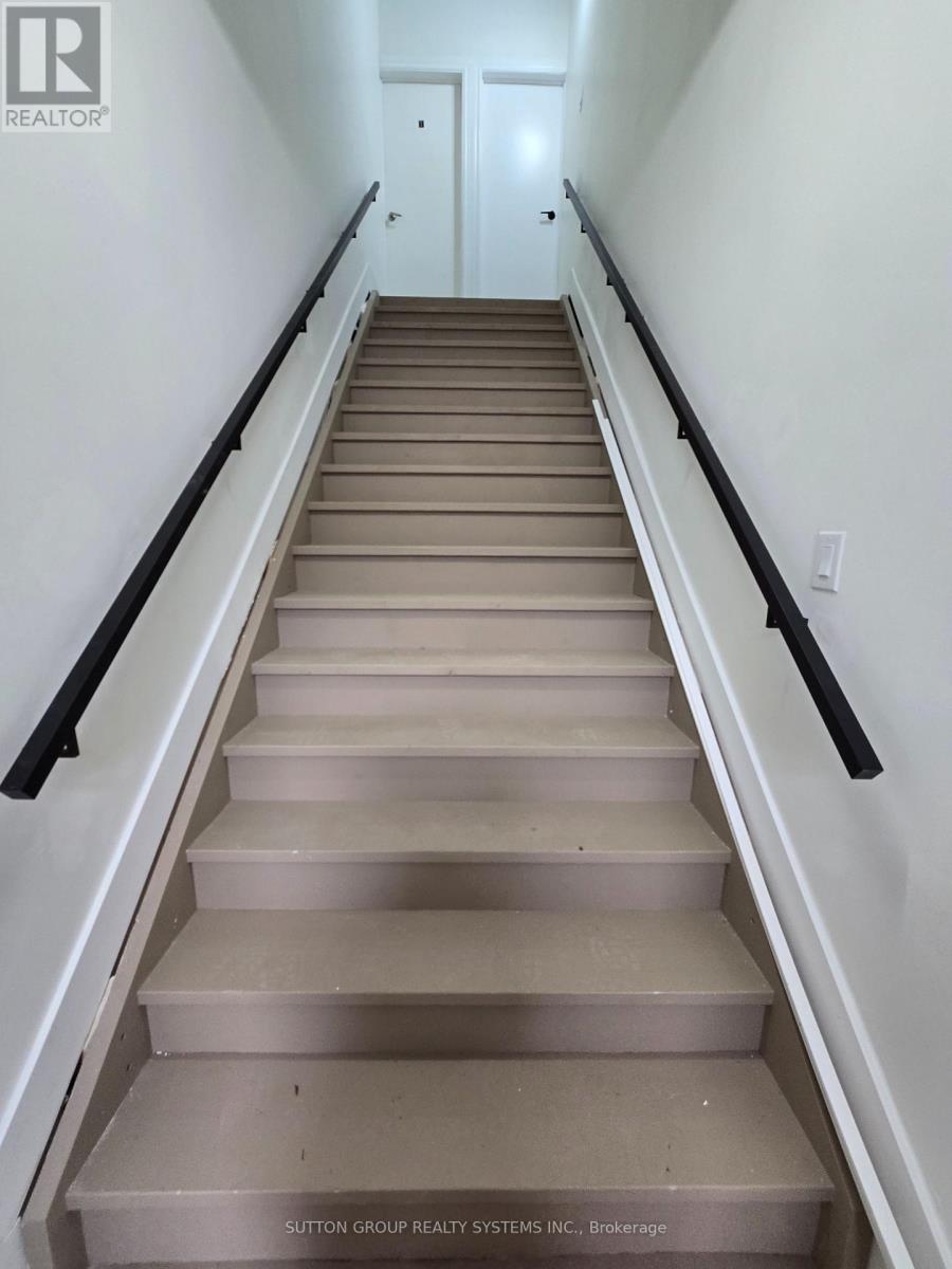 1 - 2886 Lake Shore Boulevard W, Toronto, Ontario  M8V 1J1 - Photo 3 - W12948858