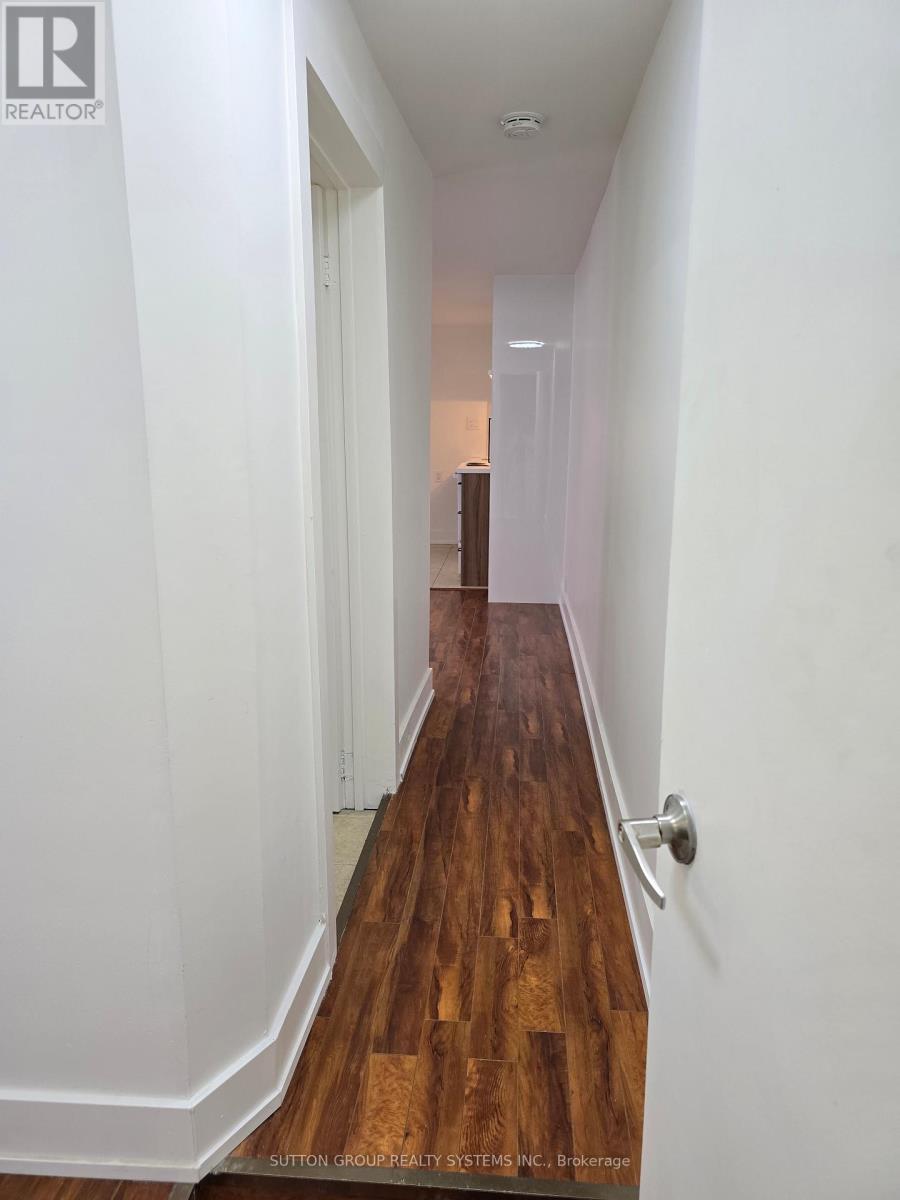 1 - 2886 Lake Shore Boulevard W, Toronto, Ontario  M8V 1J1 - Photo 4 - W12948858