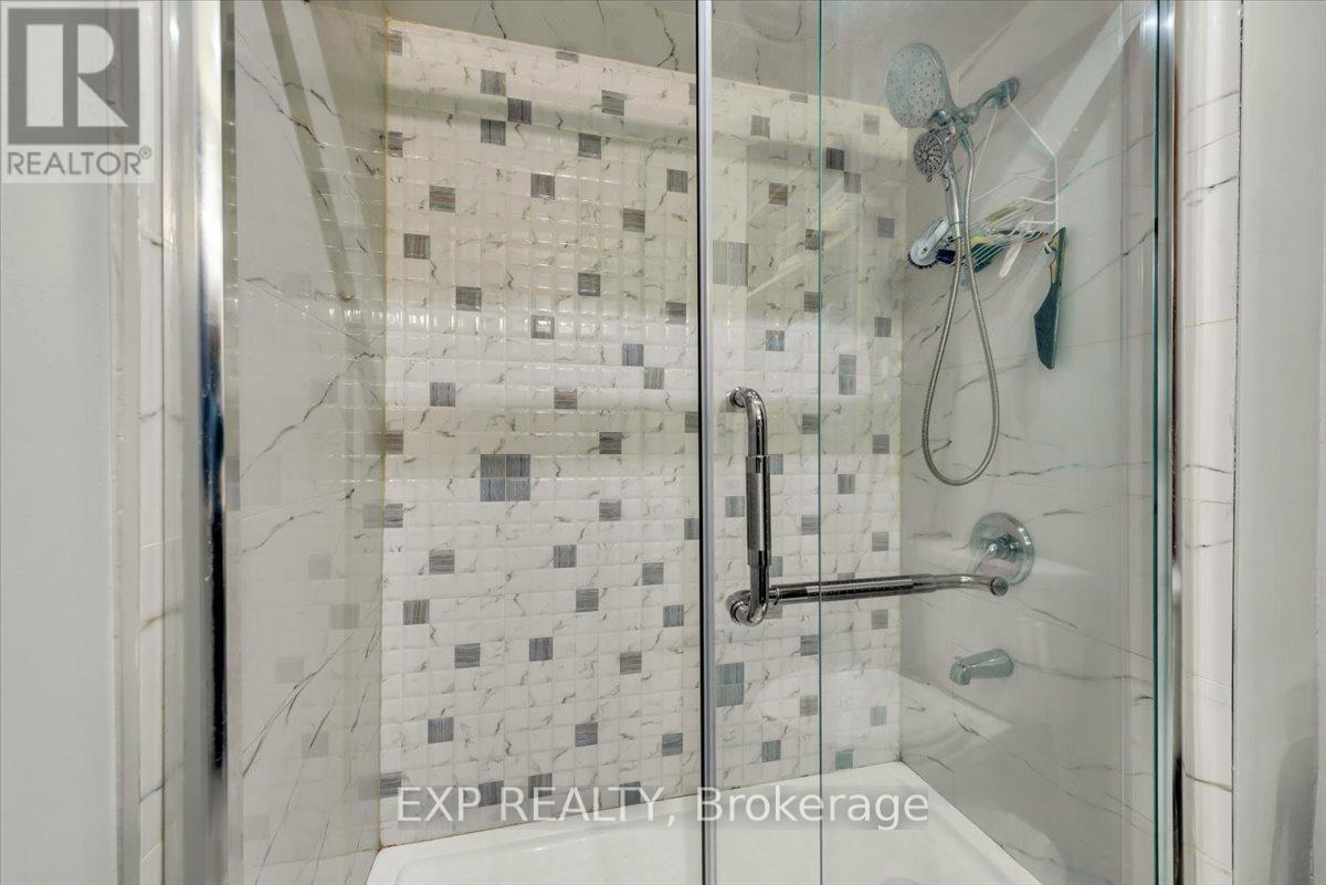 135 Mill Street N, Brampton, Ontario  L6X 2P1 - Photo 23 - W12948860