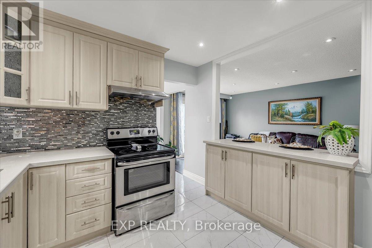 135 Mill Street N, Brampton, Ontario  L6X 2P1 - Photo 4 - W12948860