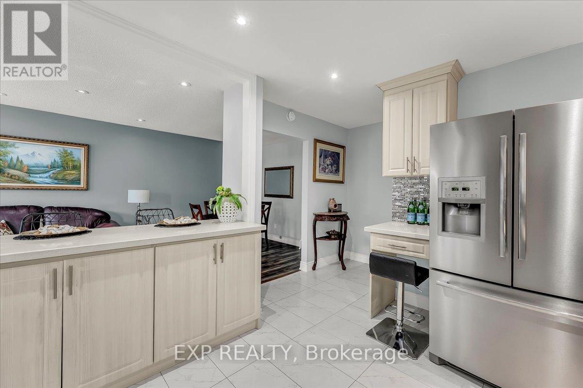 135 Mill Street N, Brampton, Ontario  L6X 2P1 - Photo 5 - W12948860