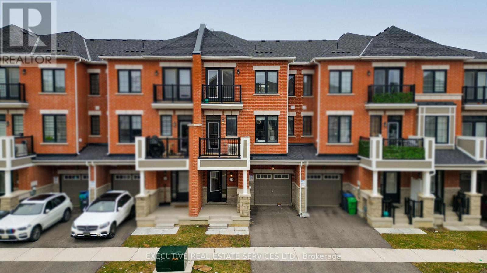 72 Melmar Street, Brampton, Ontario  L7A 5K8 - Photo 2 - W12948894