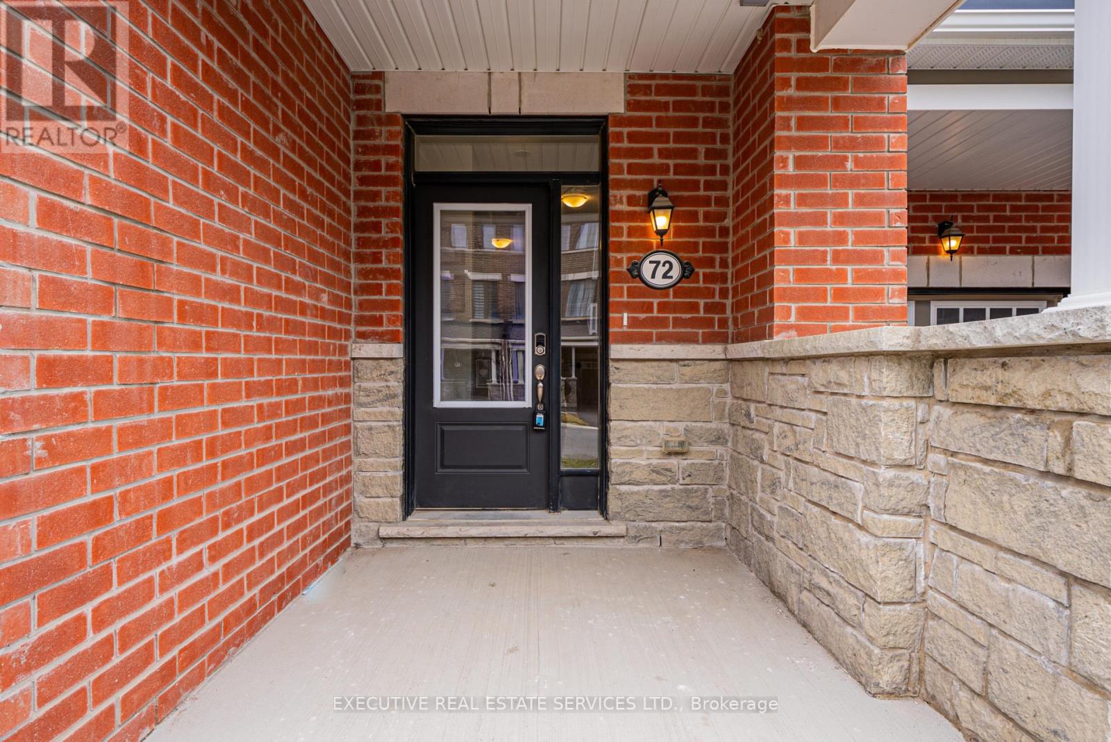 72 Melmar Street, Brampton, Ontario  L7A 5K8 - Photo 5 - W12948894