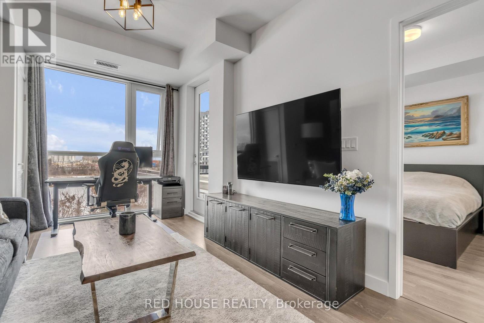 315 - 210 Sabina Drive, Oakville, Ontario  L6H 0W6 - Photo 19 - W12948904