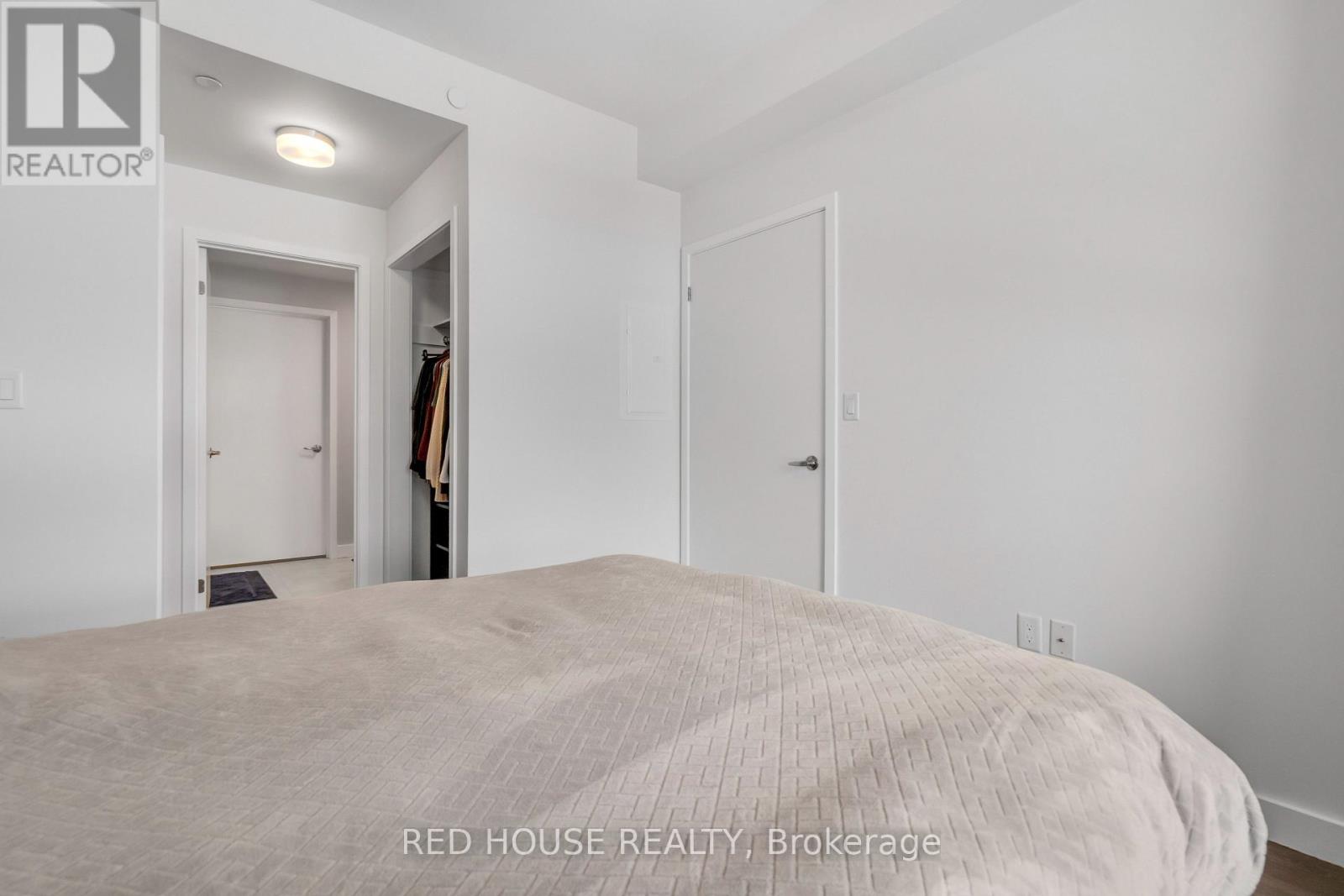 315 - 210 Sabina Drive, Oakville, Ontario  L6H 0W6 - Photo 24 - W12948904