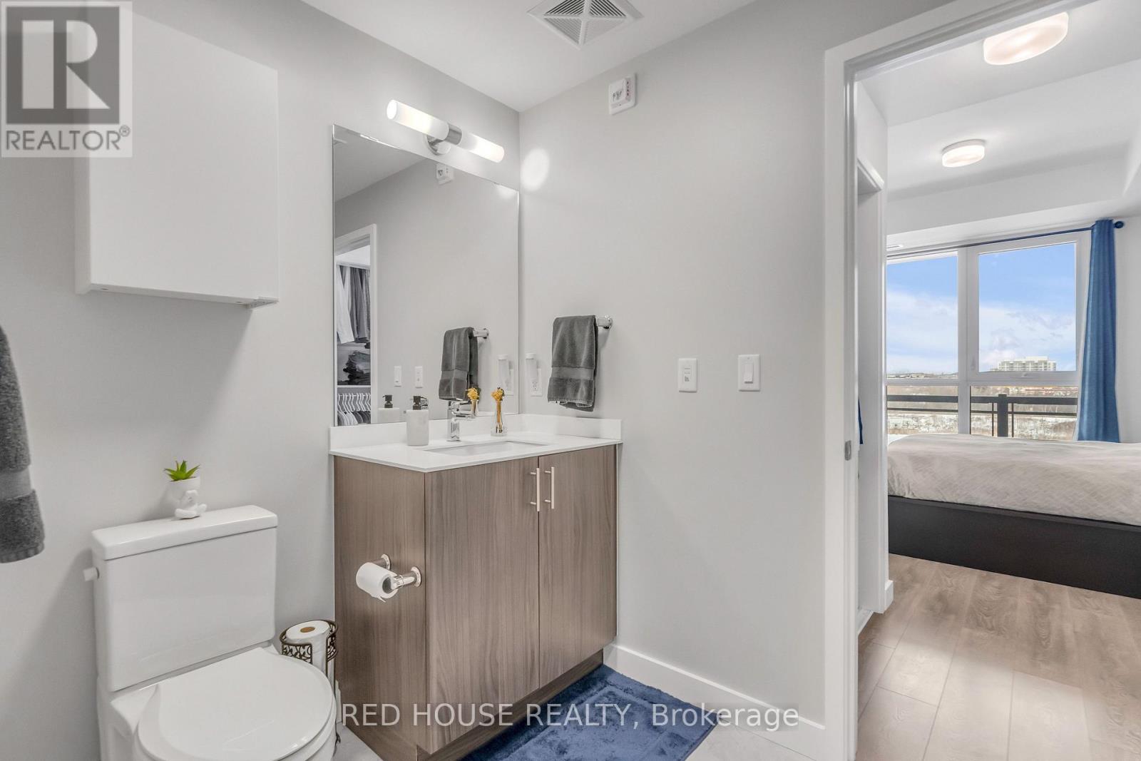 315 - 210 Sabina Drive, Oakville, Ontario  L6H 0W6 - Photo 29 - W12948904