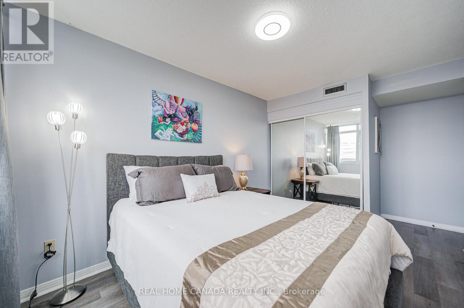 708 - 1359 White Oaks Boulevard, Oakville, Ontario  L6H 2R8 - Photo 31 - W12948924