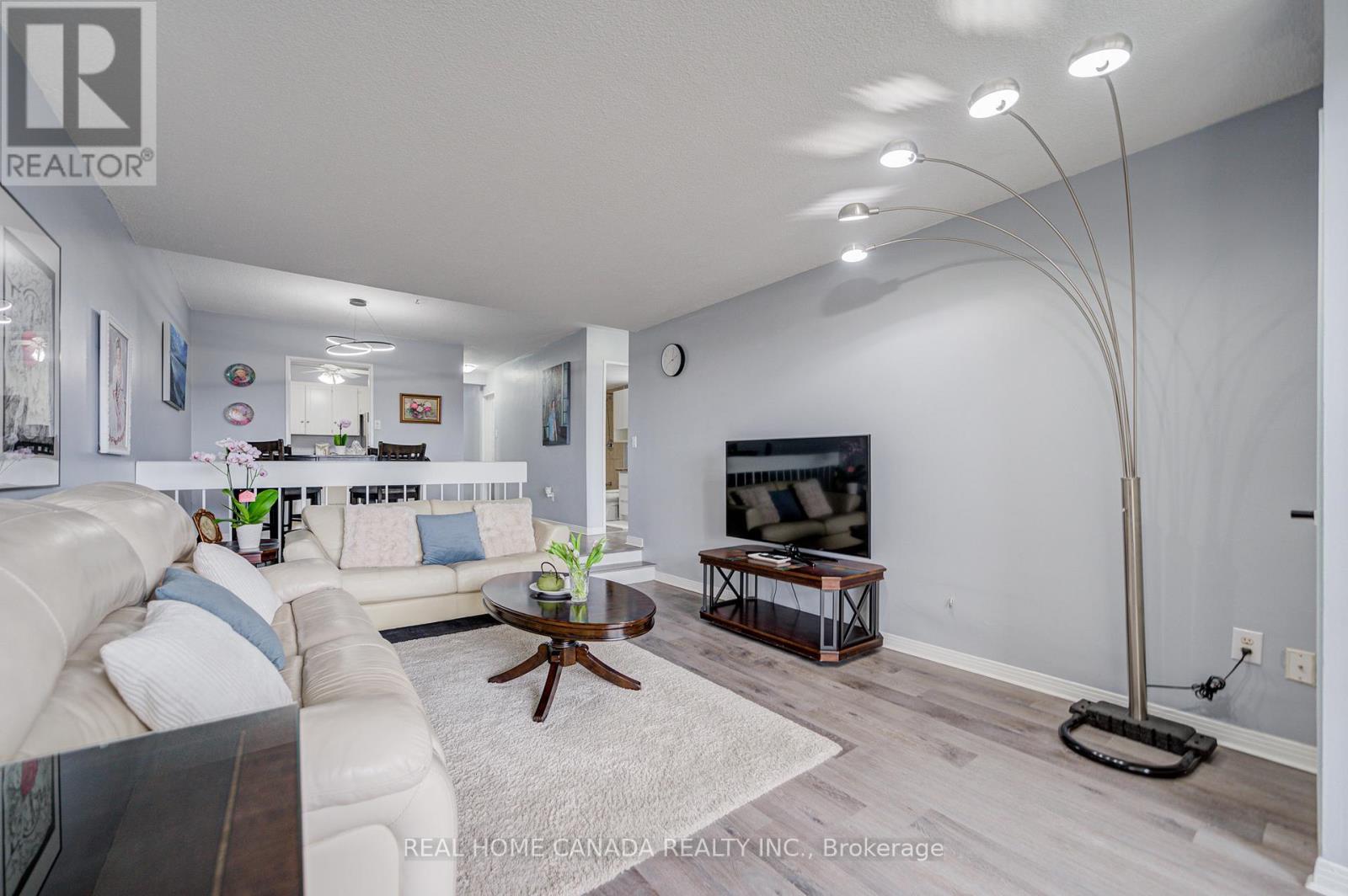 708 - 1359 White Oaks Boulevard, Oakville, Ontario  L6H 2R8 - Photo 8 - W12948924