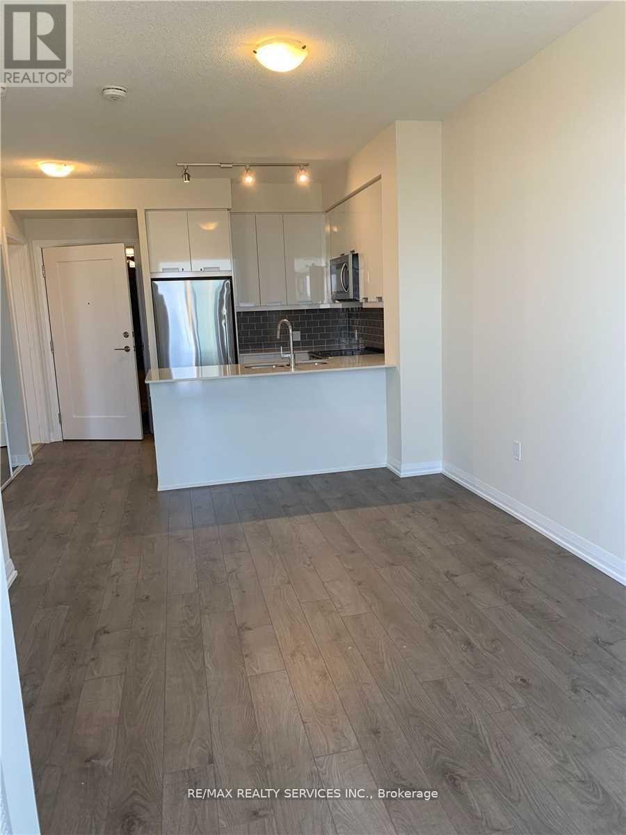 1812 - 35 Watergarden Drive, Mississauga, Ontario  L5R 0G8 - Photo 3 - W12948952