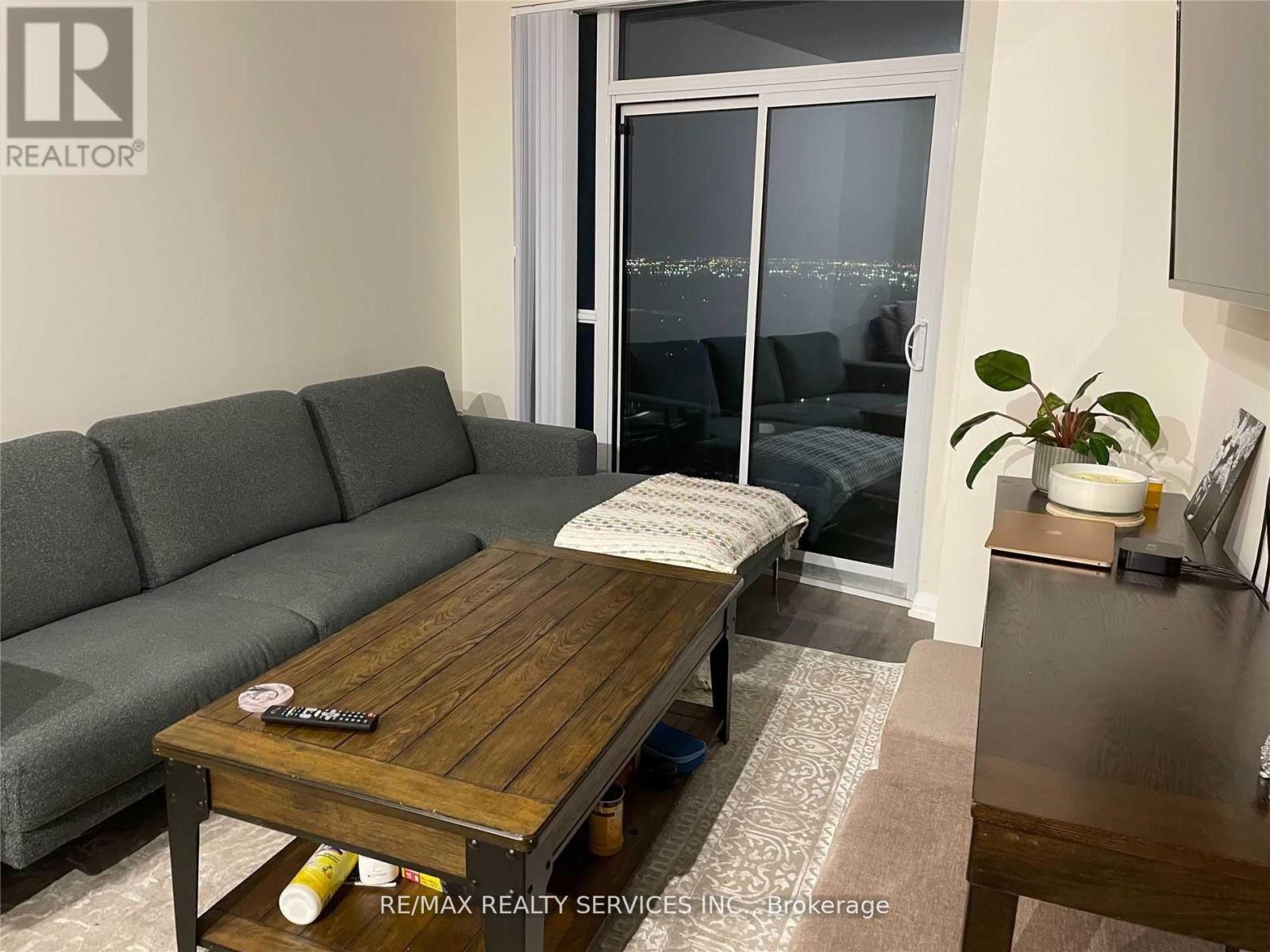 1812 - 35 Watergarden Drive, Mississauga, Ontario  L5R 0G8 - Photo 6 - W12948952