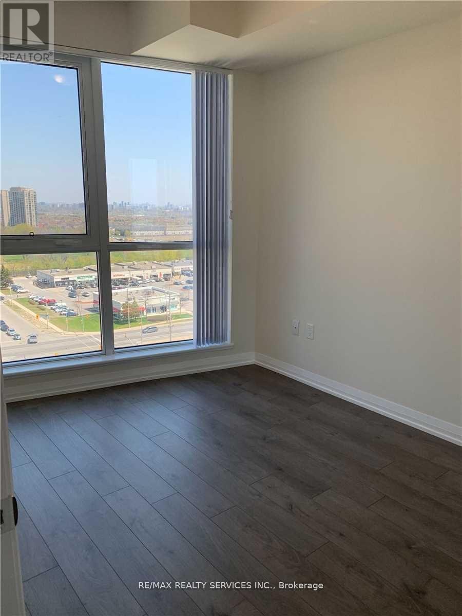 1812 - 35 Watergarden Drive, Mississauga, Ontario  L5R 0G8 - Photo 8 - W12948952