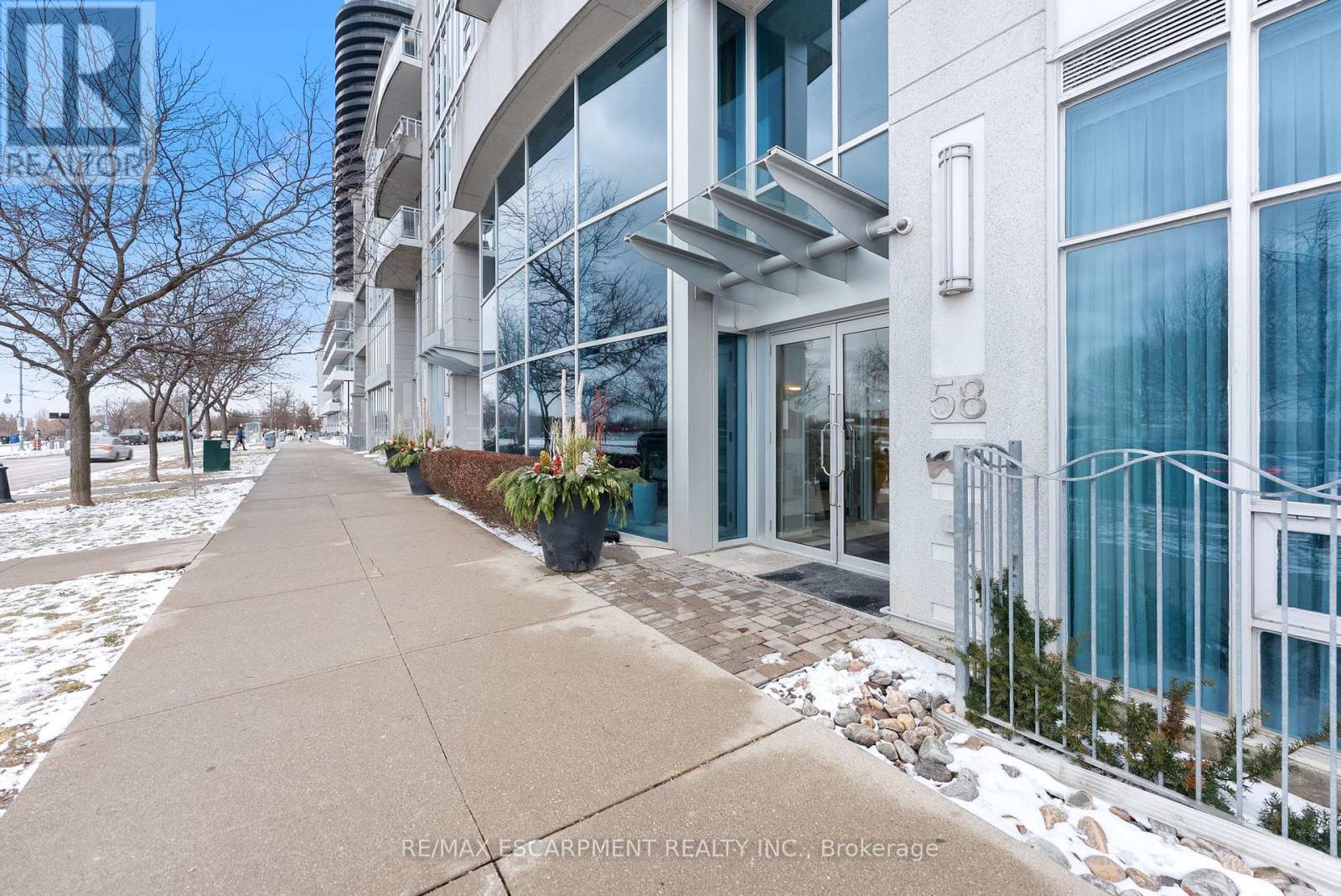 707 - 58 Marine Parade Drive, Toronto, Ontario  M8V 4G1 - Photo 4 - W12948962