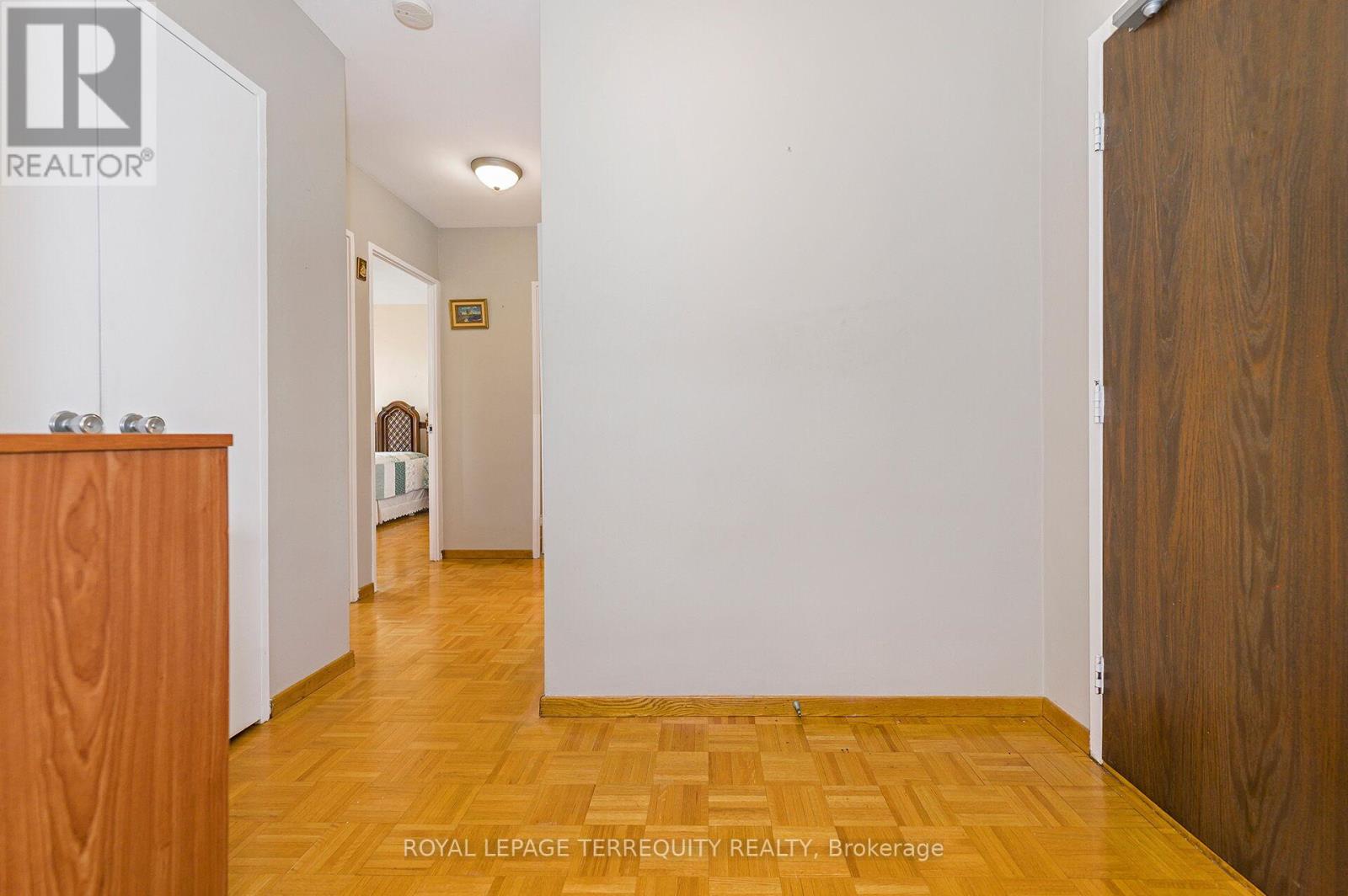 802 - 19 Four Winds Drive, Toronto, Ontario  M3J 2S9 - Photo 13 - W12948964