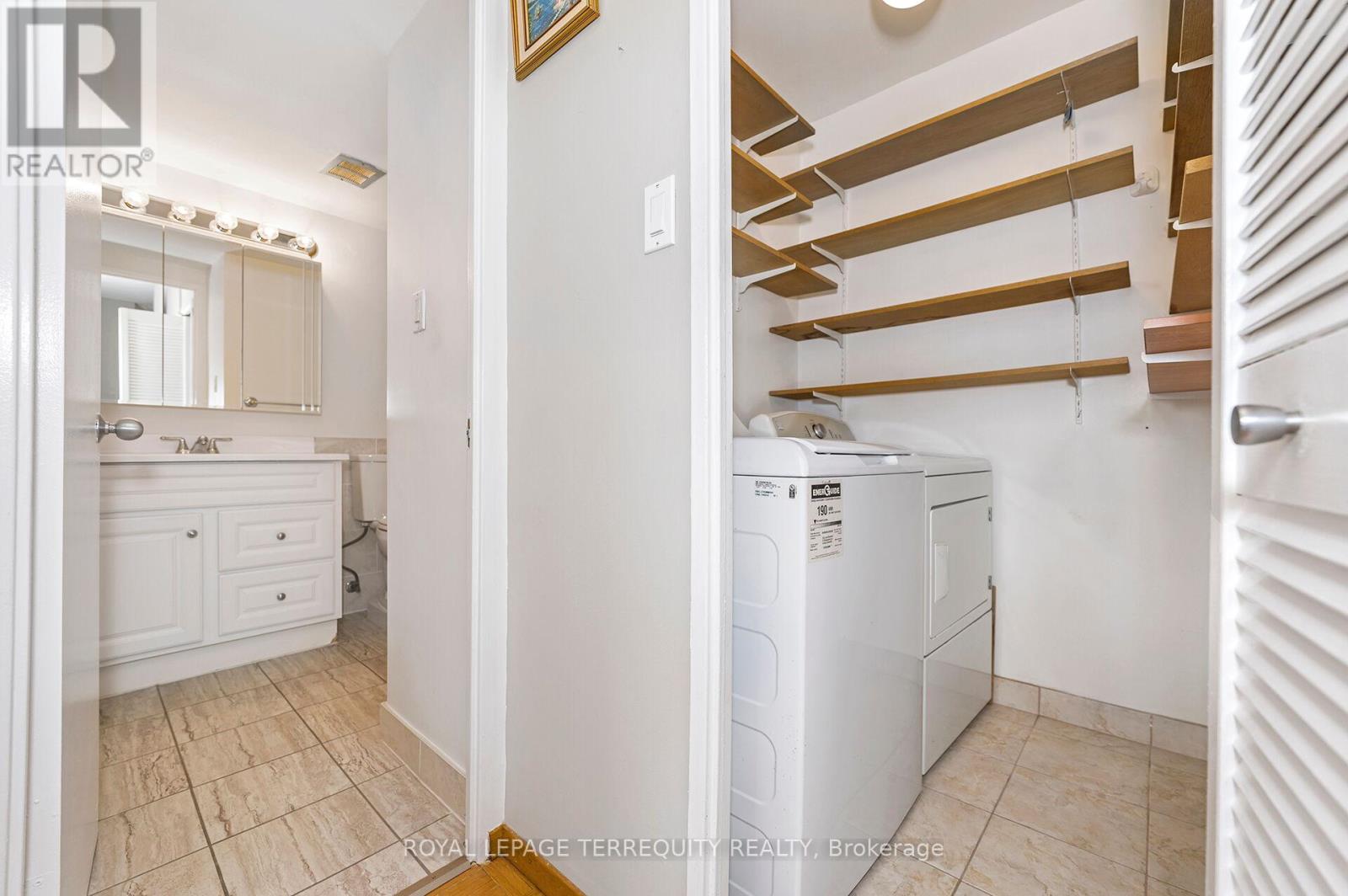 802 - 19 Four Winds Drive, Toronto, Ontario  M3J 2S9 - Photo 19 - W12948964