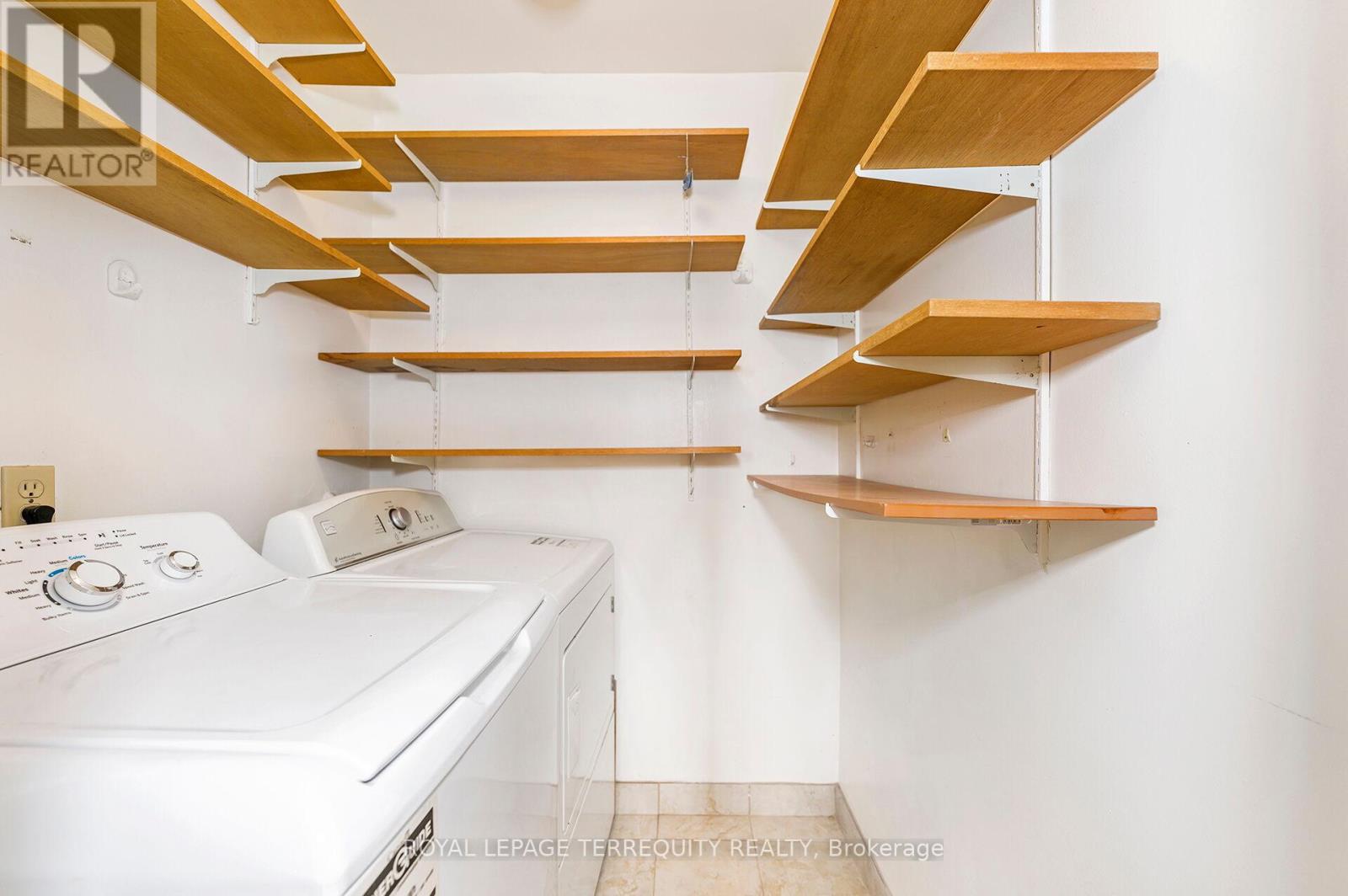 802 - 19 Four Winds Drive, Toronto, Ontario  M3J 2S9 - Photo 20 - W12948964