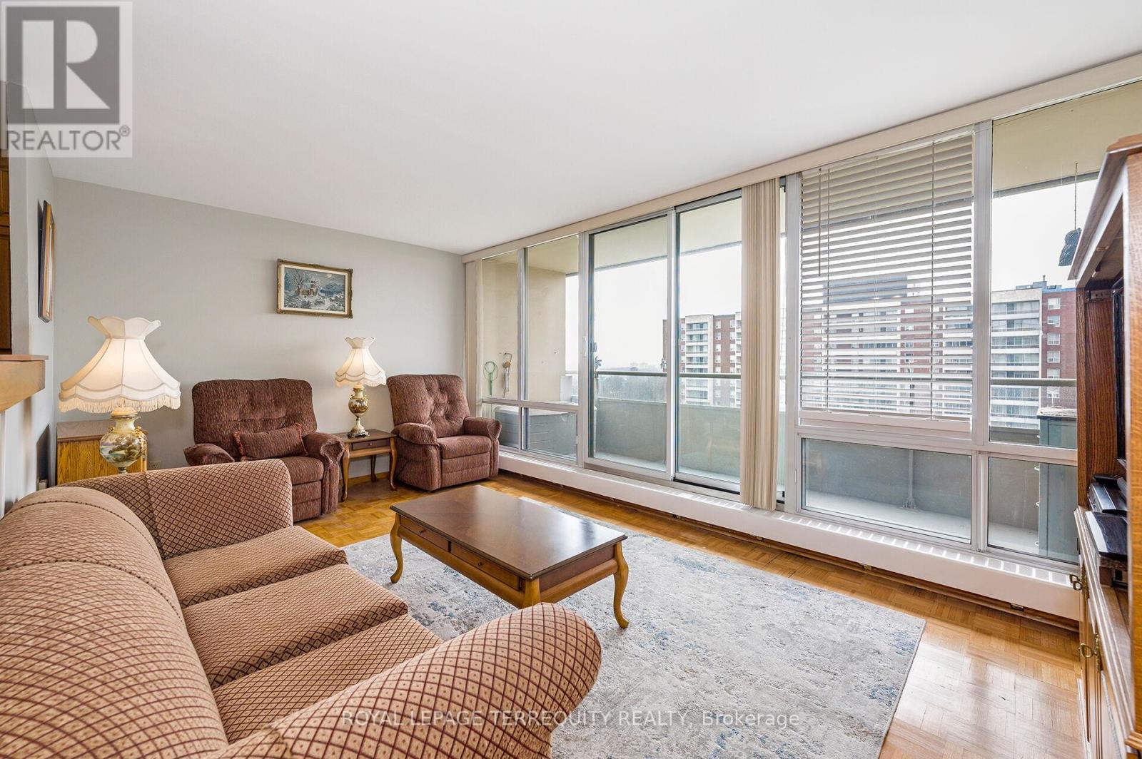 802 - 19 Four Winds Drive, Toronto, Ontario  M3J 2S9 - Photo 9 - W12948964