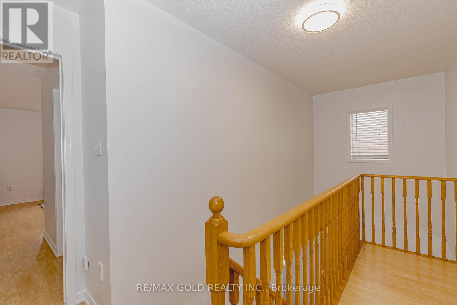 1105 Meadowgrove Court, Mississauga, Ontario  L5W 1J2 - Photo 19 - W12949012