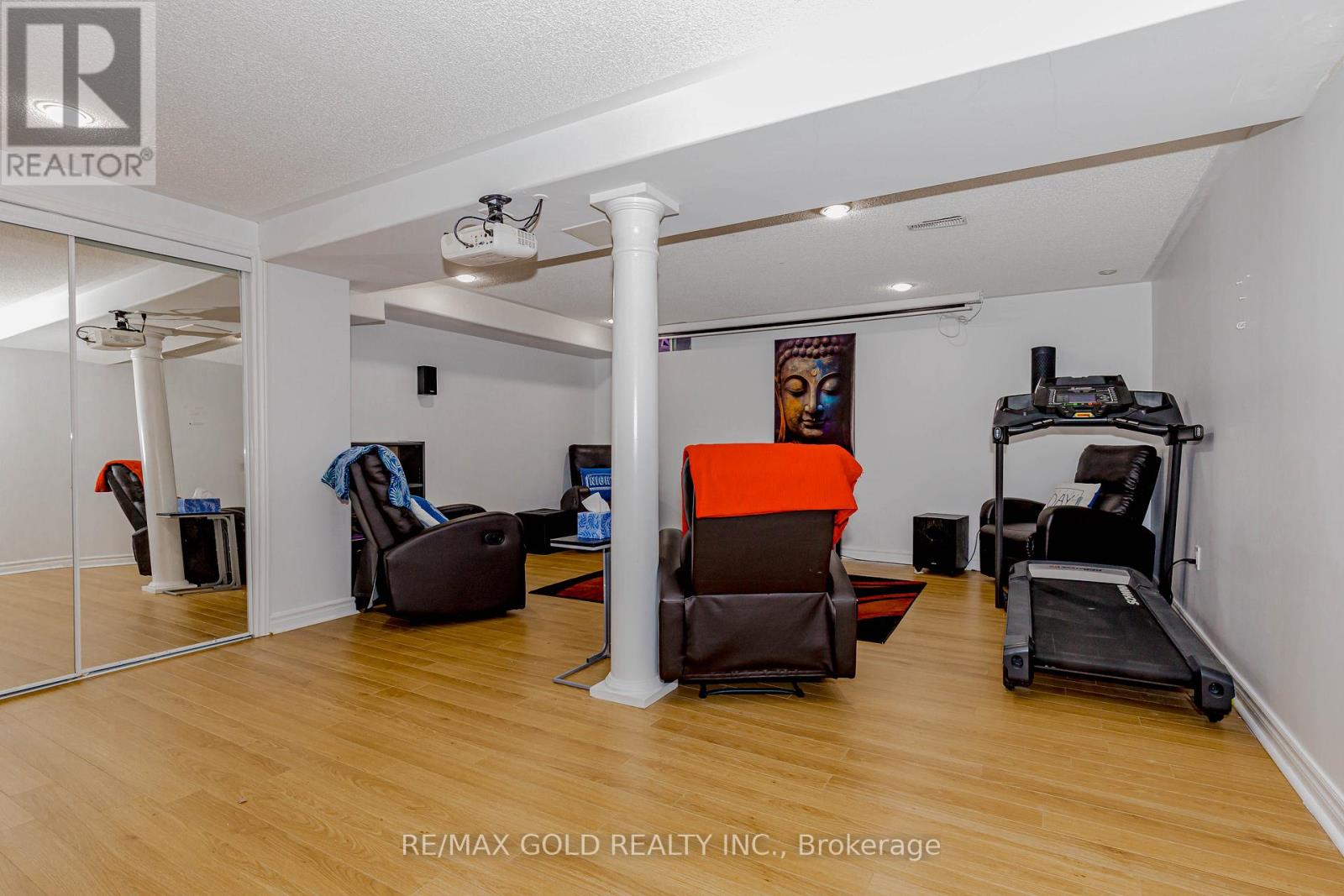 1105 Meadowgrove Court, Mississauga, Ontario  L5W 1J2 - Photo 31 - W12949012