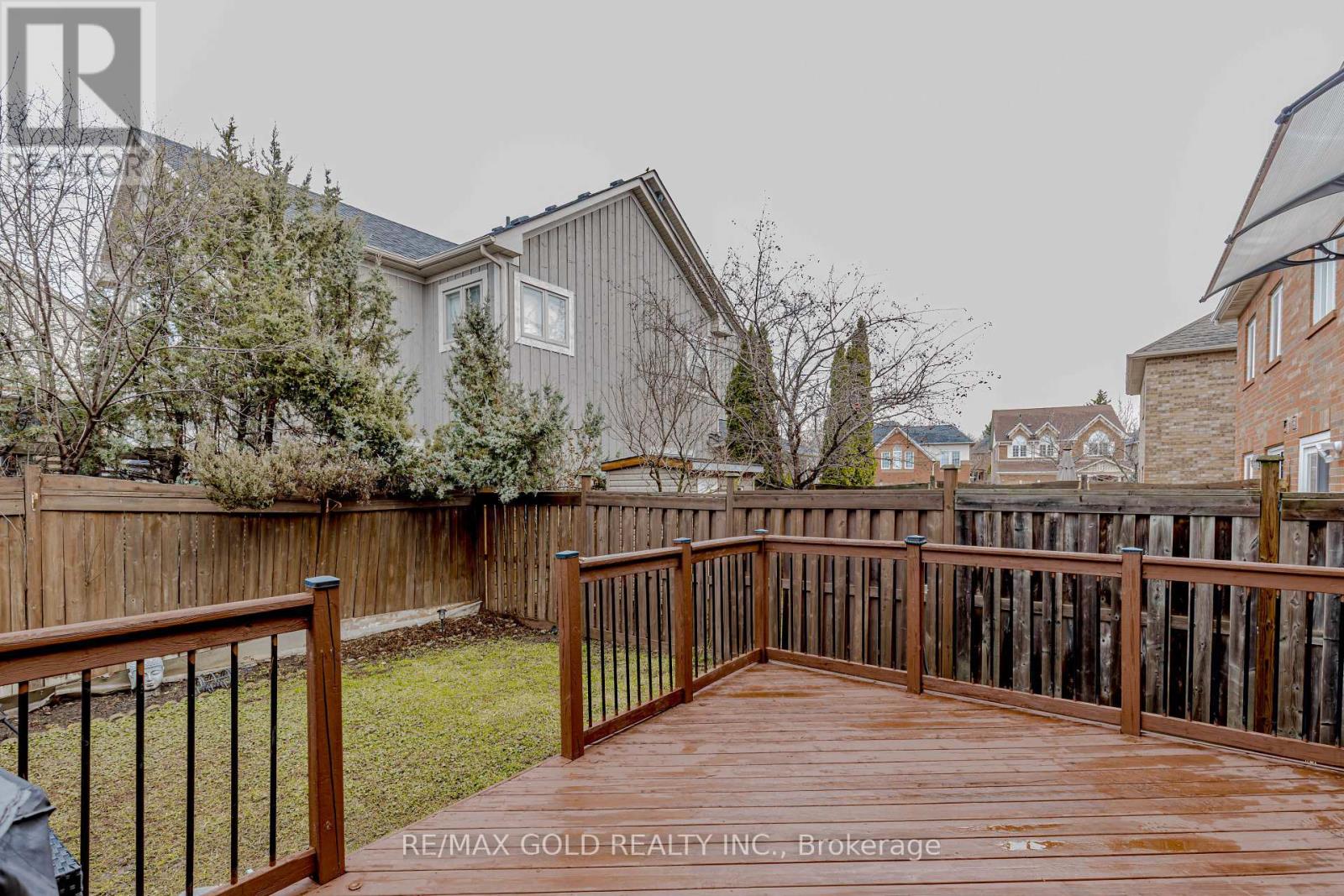 1105 Meadowgrove Court, Mississauga, Ontario  L5W 1J2 - Photo 33 - W12949012