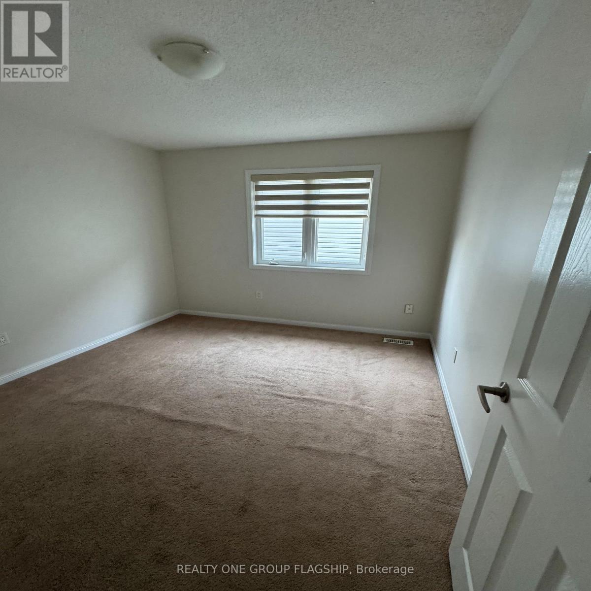 111 Higginbotham Crescent, Milton, Ontario  L9T 8E1 - Photo 14 - W12949020