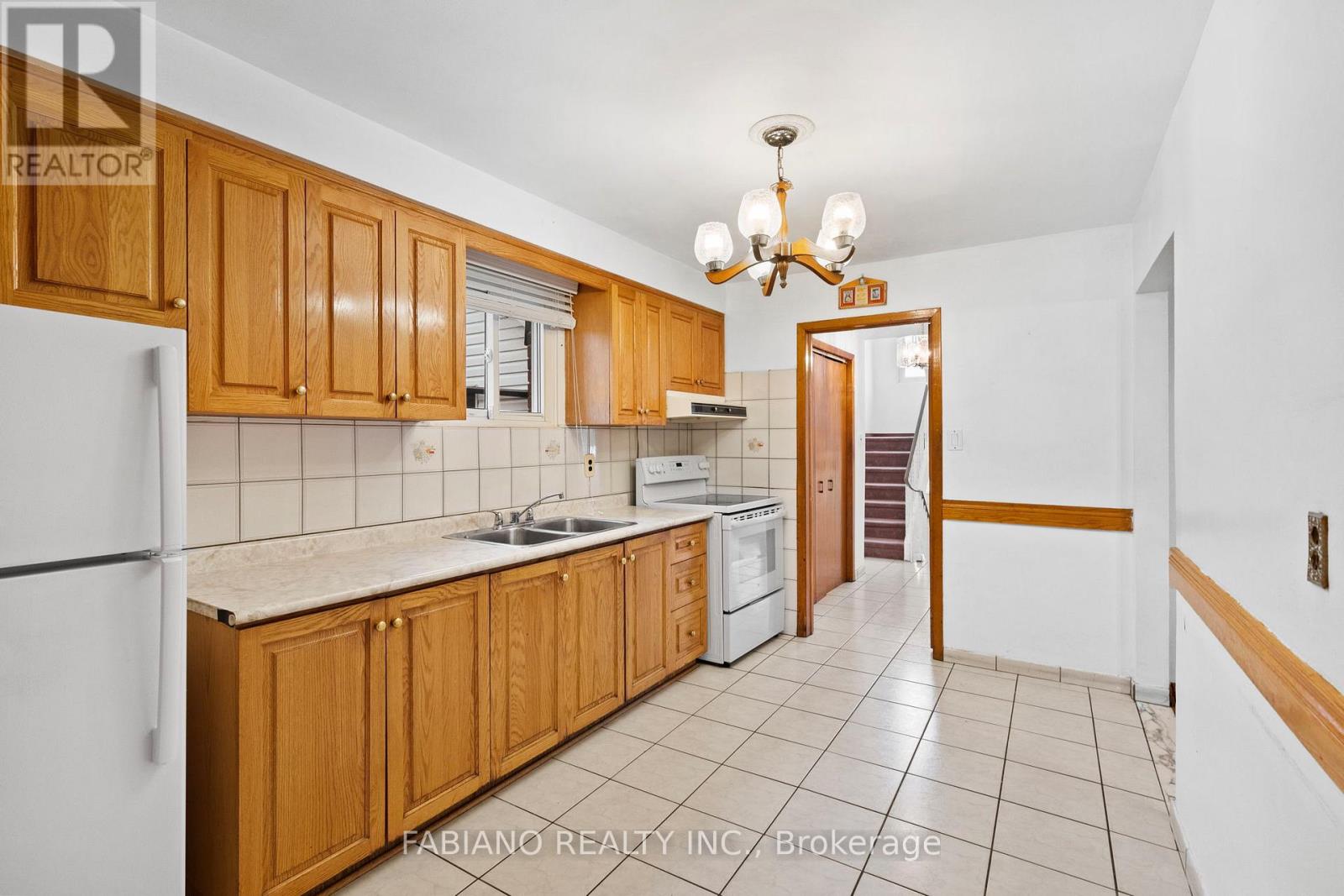 80 Cayuga Avenue, Toronto, Ontario  M6N 2G3 - Photo 12 - W12949034