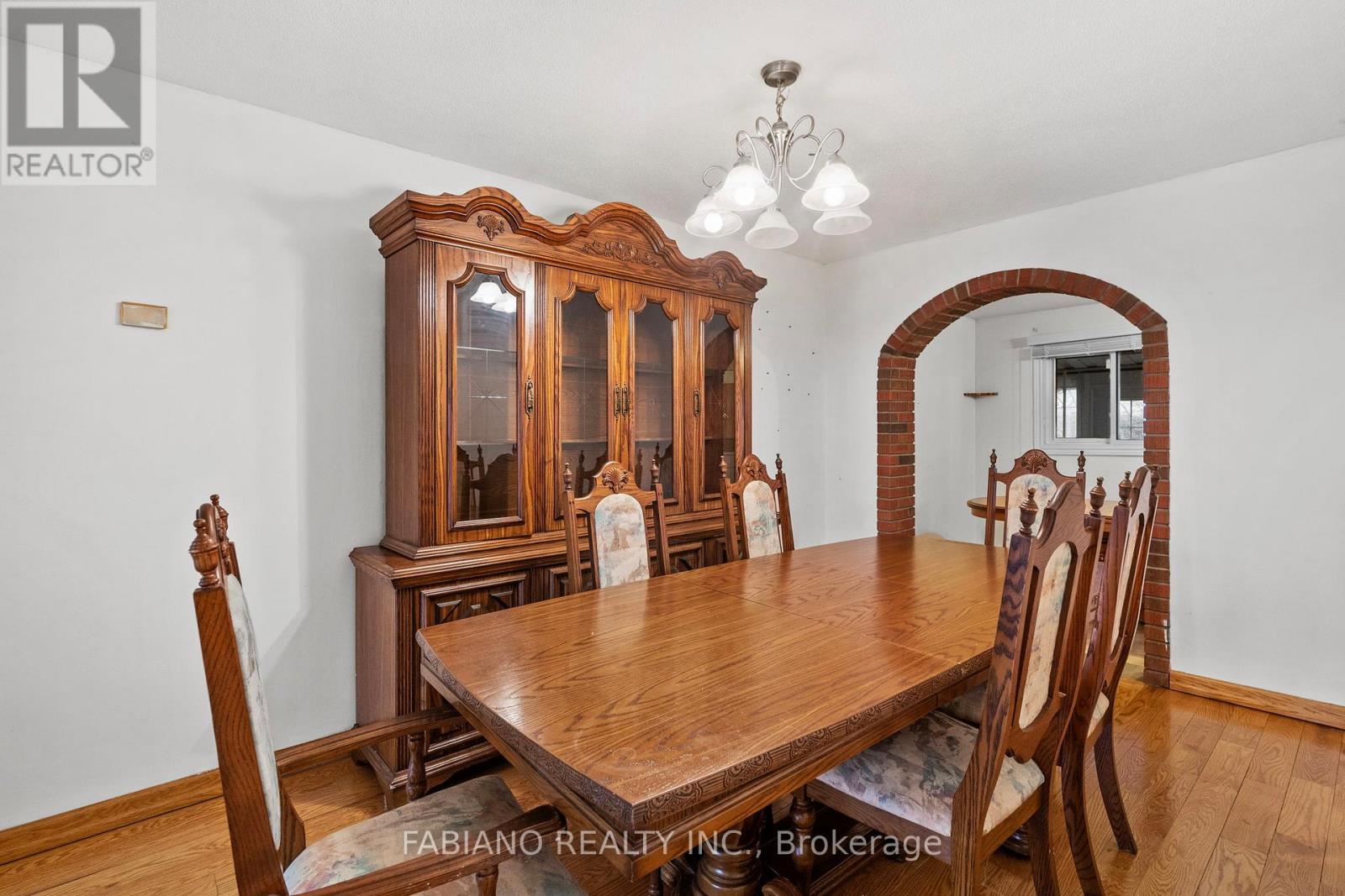 80 Cayuga Avenue, Toronto, Ontario  M6N 2G3 - Photo 17 - W12949034