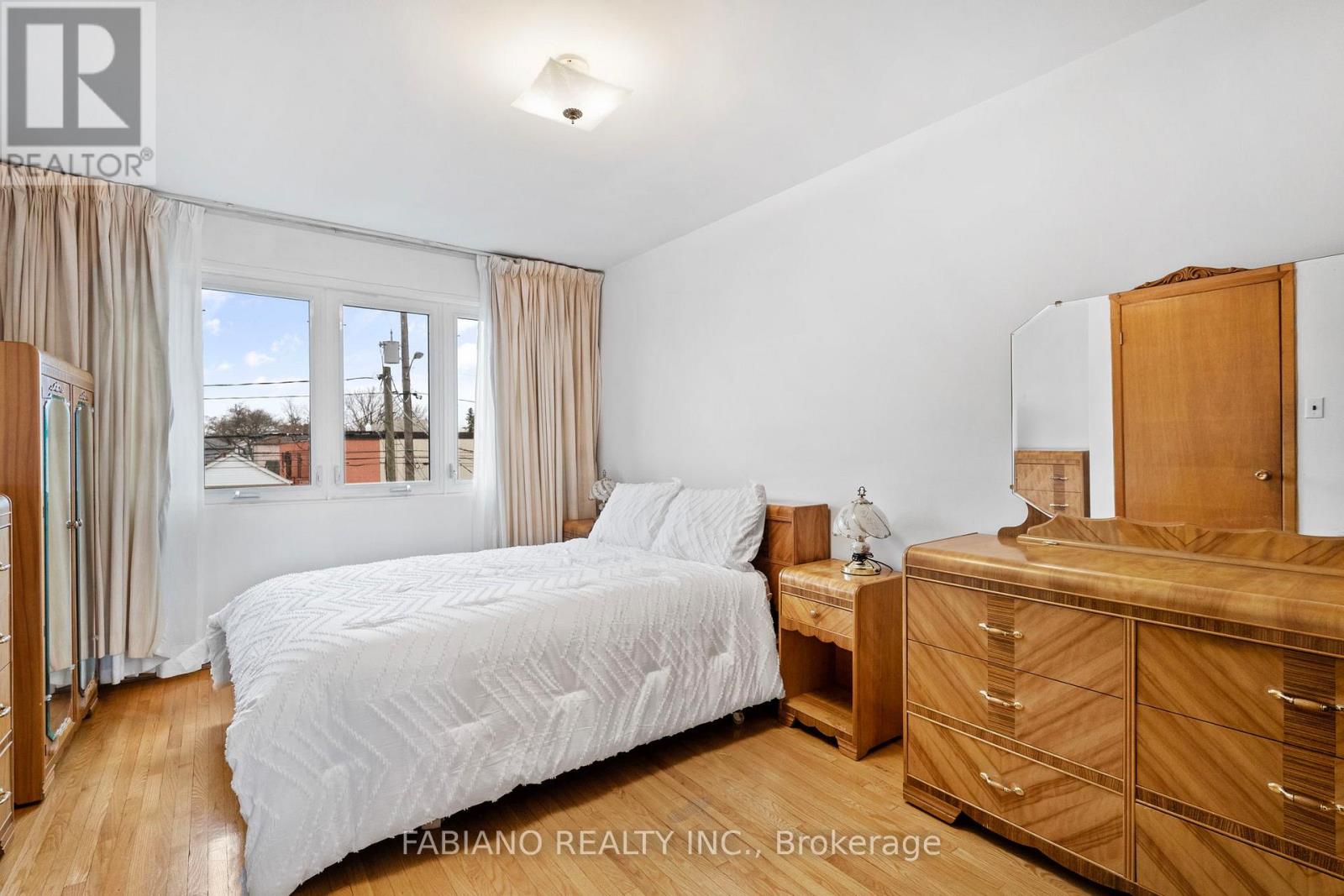 80 Cayuga Avenue, Toronto, Ontario  M6N 2G3 - Photo 21 - W12949034