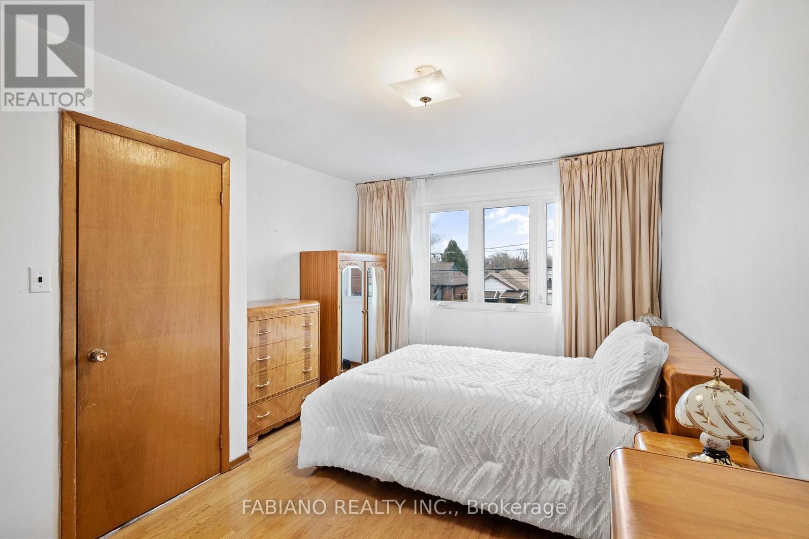 80 Cayuga Avenue, Toronto, Ontario  M6N 2G3 - Photo 22 - W12949034