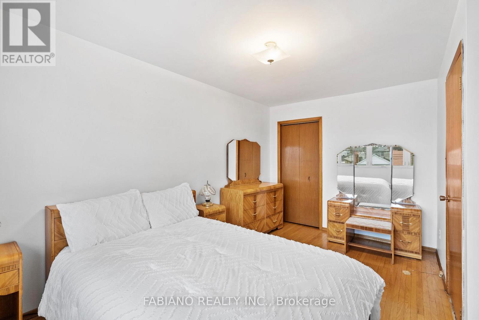 80 Cayuga Avenue, Toronto, Ontario  M6N 2G3 - Photo 23 - W12949034