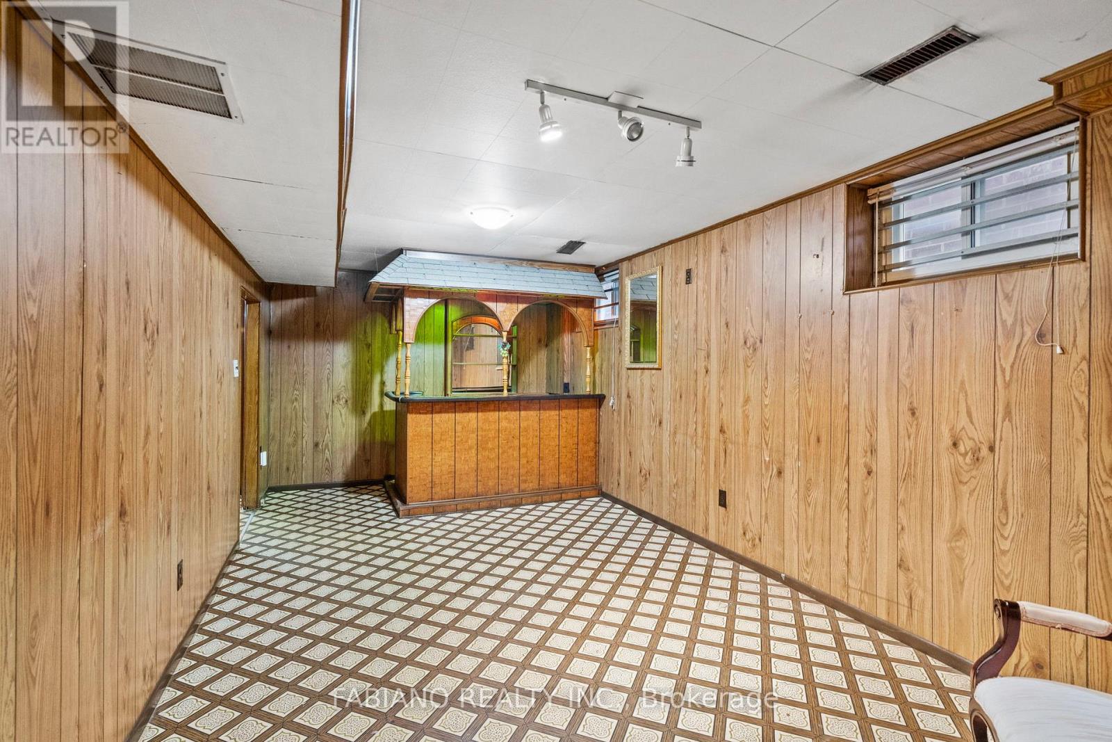 80 Cayuga Avenue, Toronto, Ontario  M6N 2G3 - Photo 33 - W12949034