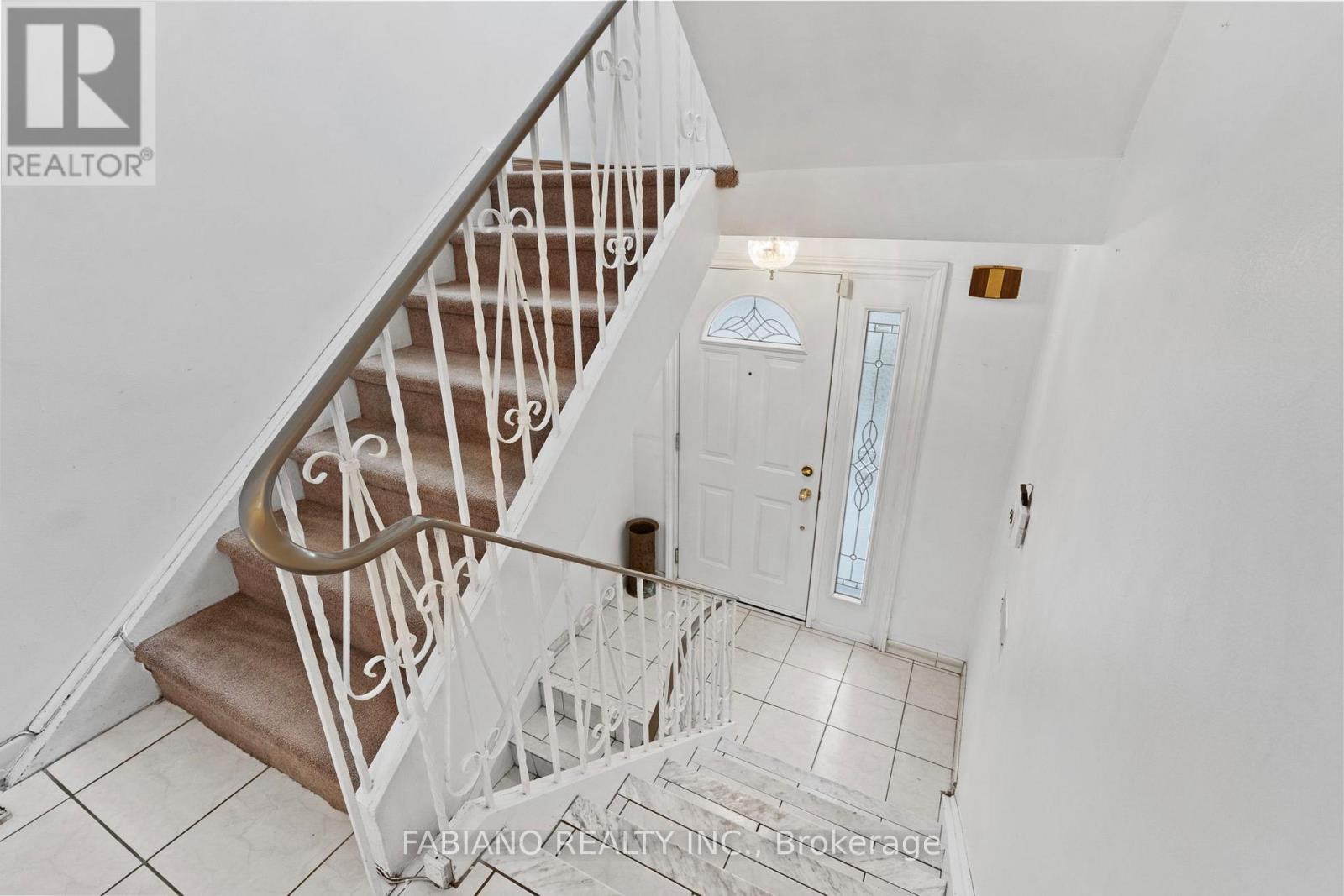 80 Cayuga Avenue, Toronto, Ontario  M6N 2G3 - Photo 5 - W12949034