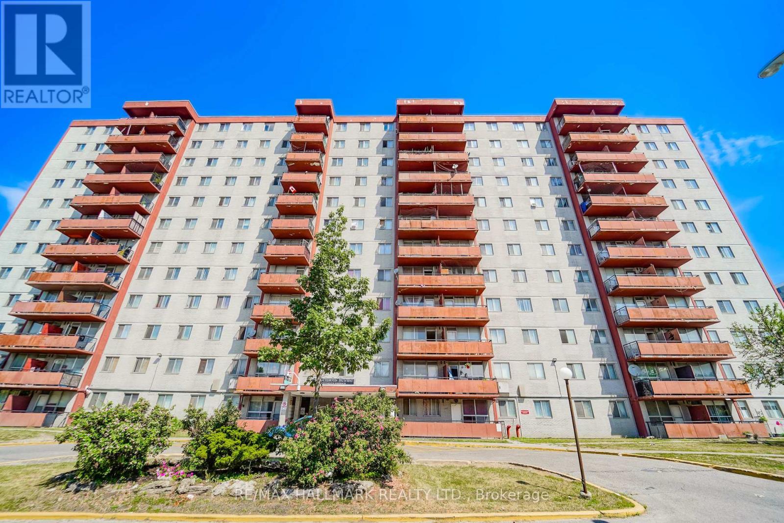 411 - 50 LOTHERTON PATHWAY W, Toronto, Ontario