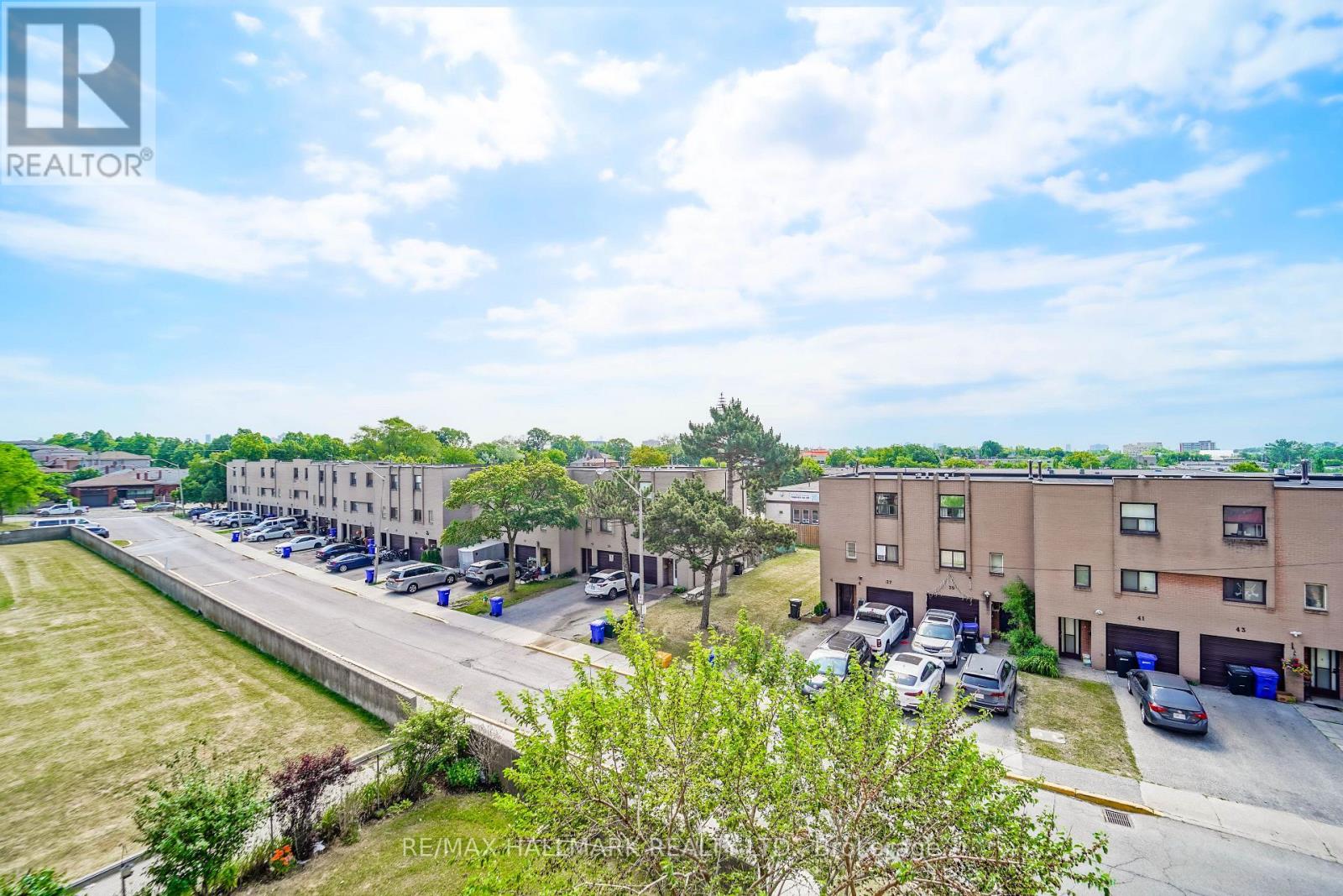 411 - 50 Lotherton Pathway W, Toronto, Ontario  M6B 2G7 - Photo 28 - W12949038