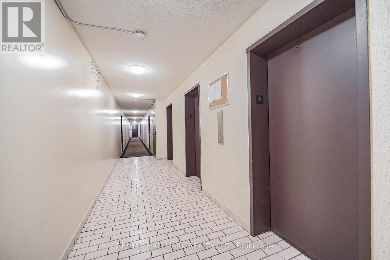 411 - 50 Lotherton Pathway W, Toronto, Ontario  M6B 2G7 - Photo 4 - W12949038