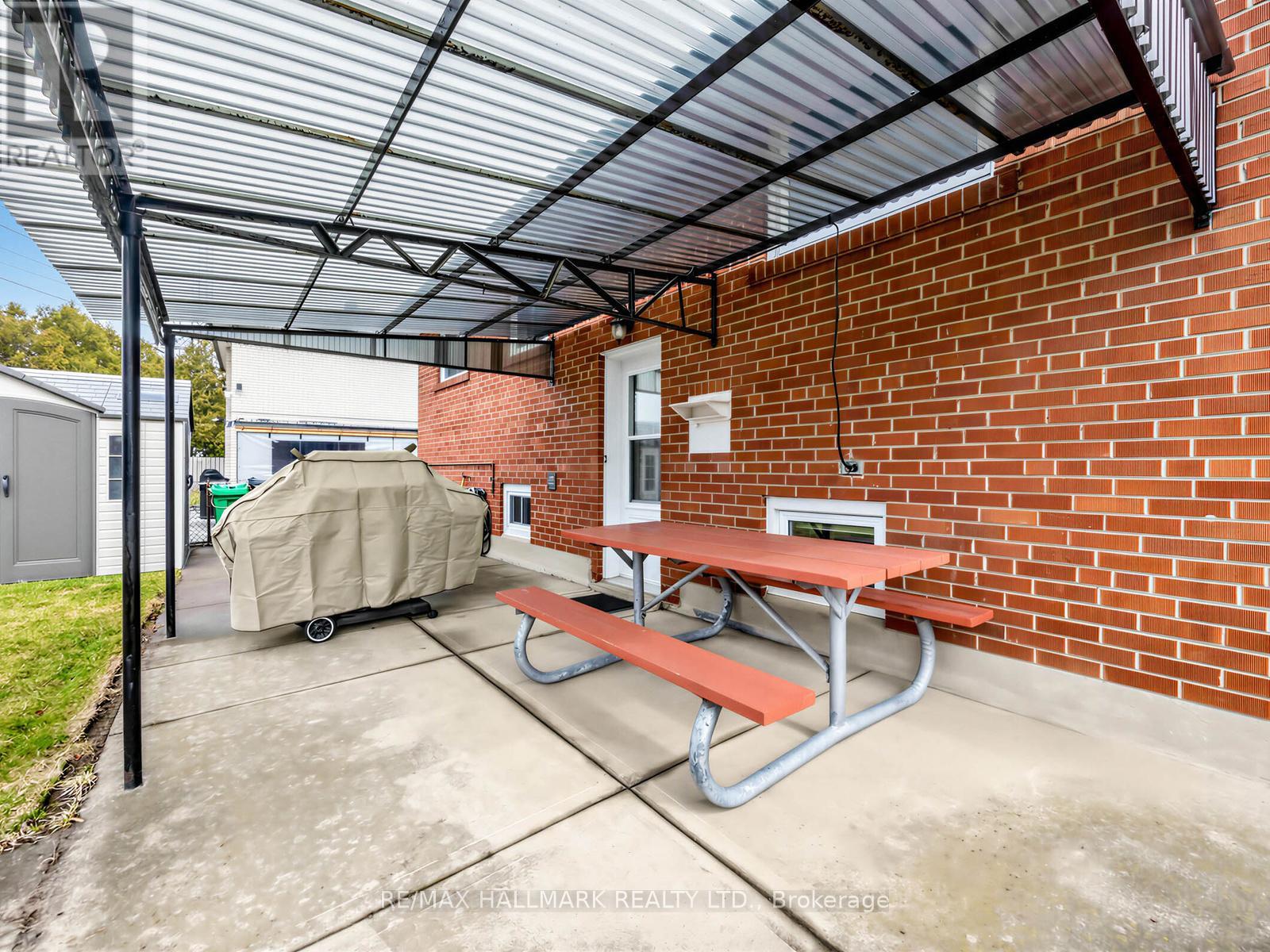 1649 Carletta Drive, Mississauga, Ontario  L4X 1E6 - Photo 29 - W12949048