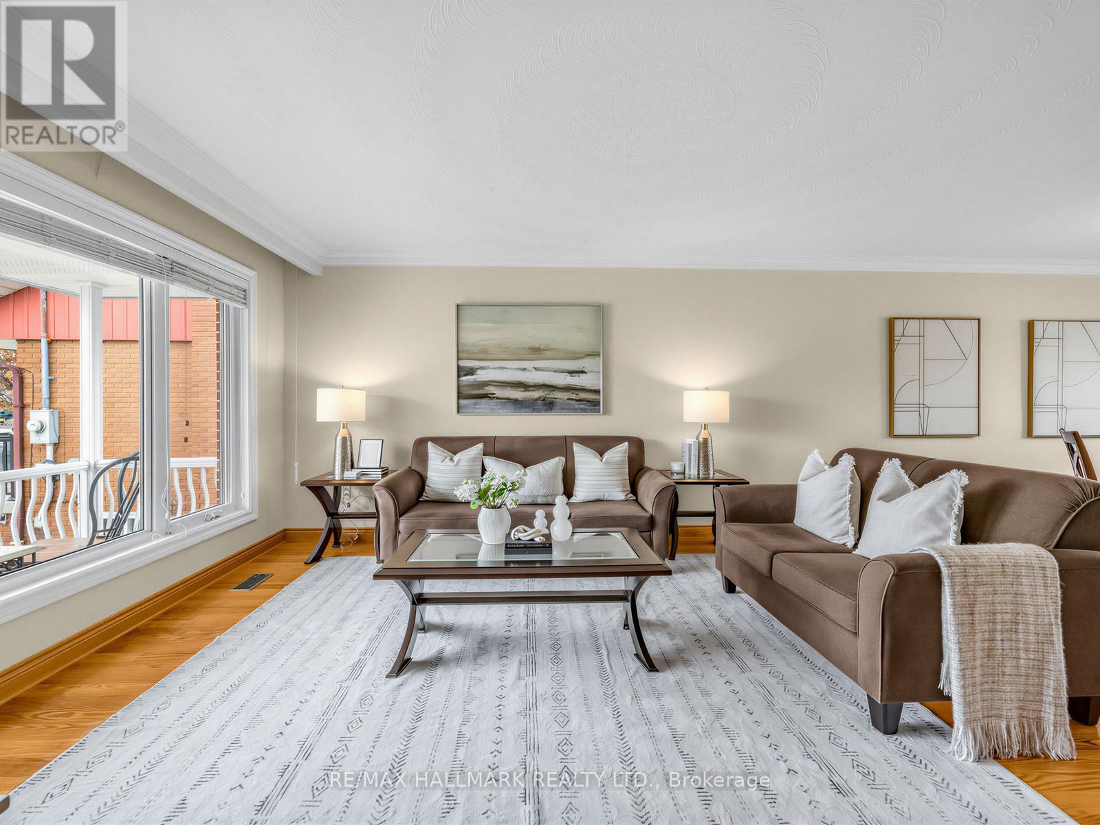 1649 Carletta Drive, Mississauga, Ontario  L4X 1E6 - Photo 6 - W12949048