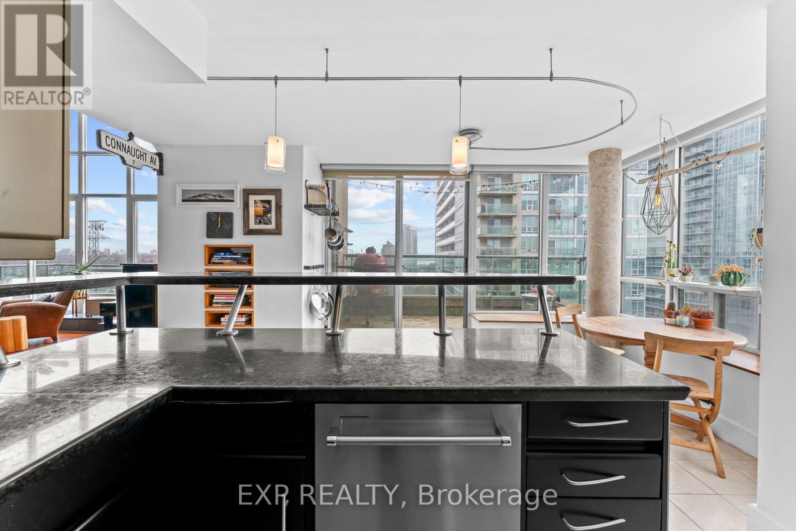 828 - 250 Manitoba Street, Toronto, Ontario  M8Y 4G8 - Photo 13 - W12949052